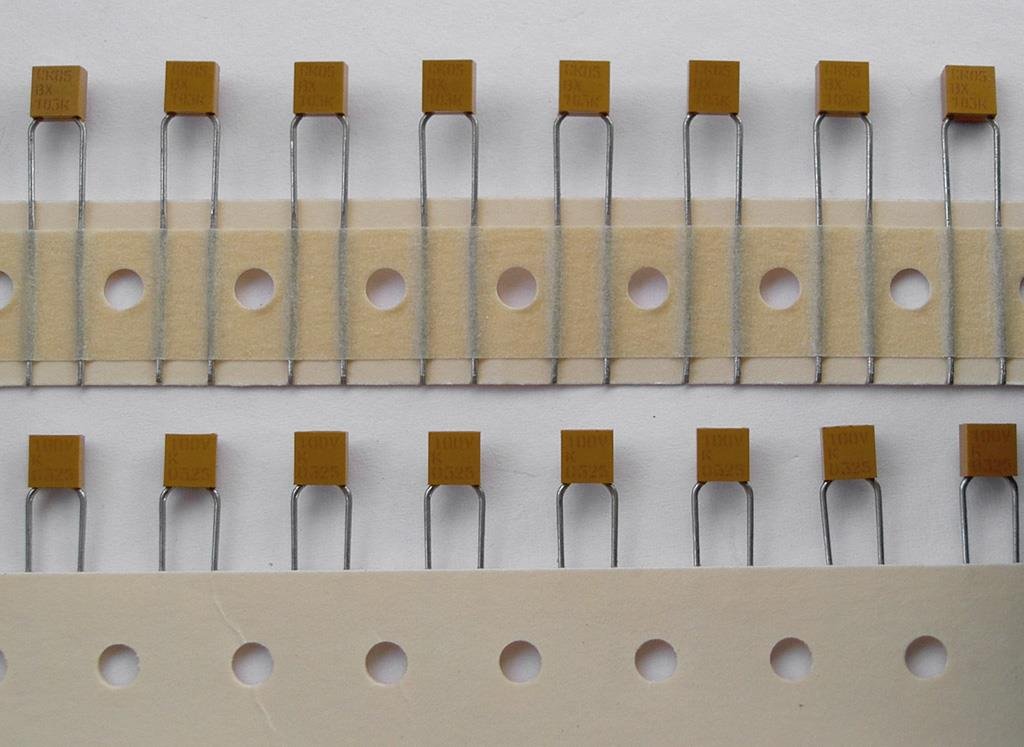 X7R capacitor, 10000 pF (10 nF), 100 V. (30 st). (406969509) ᐈ Köp på