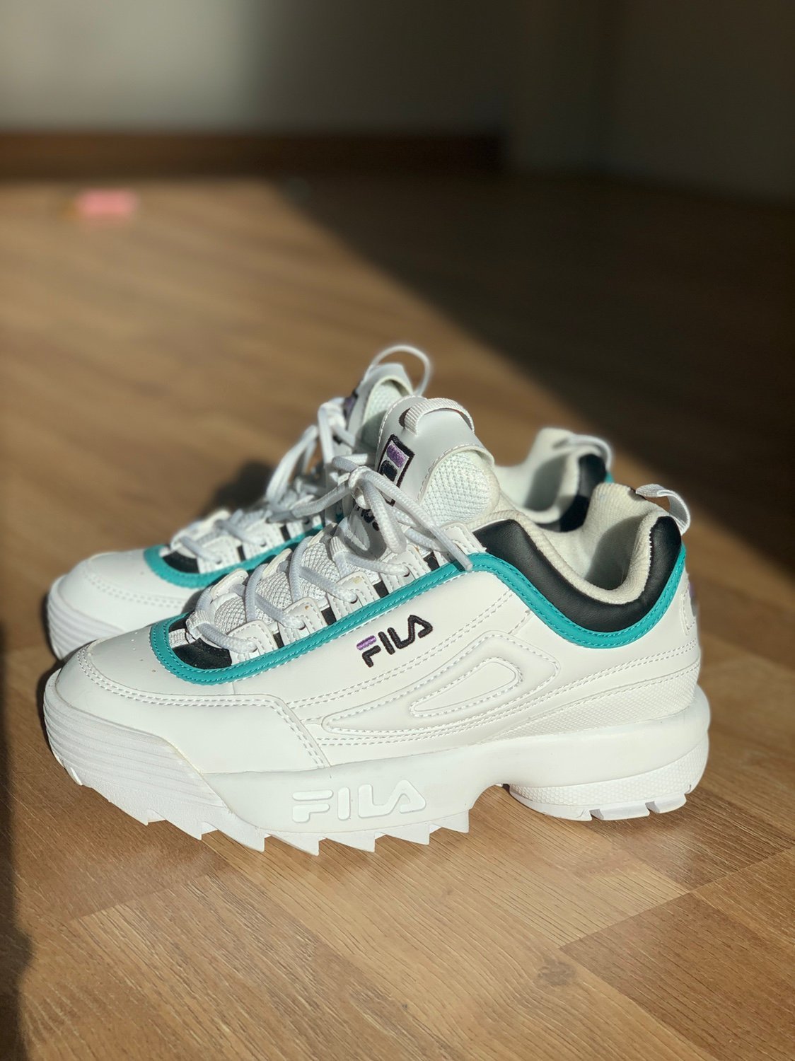 FILA sneakers storlek 37,5 (373545379) á Köp pÃ¥ Tradera