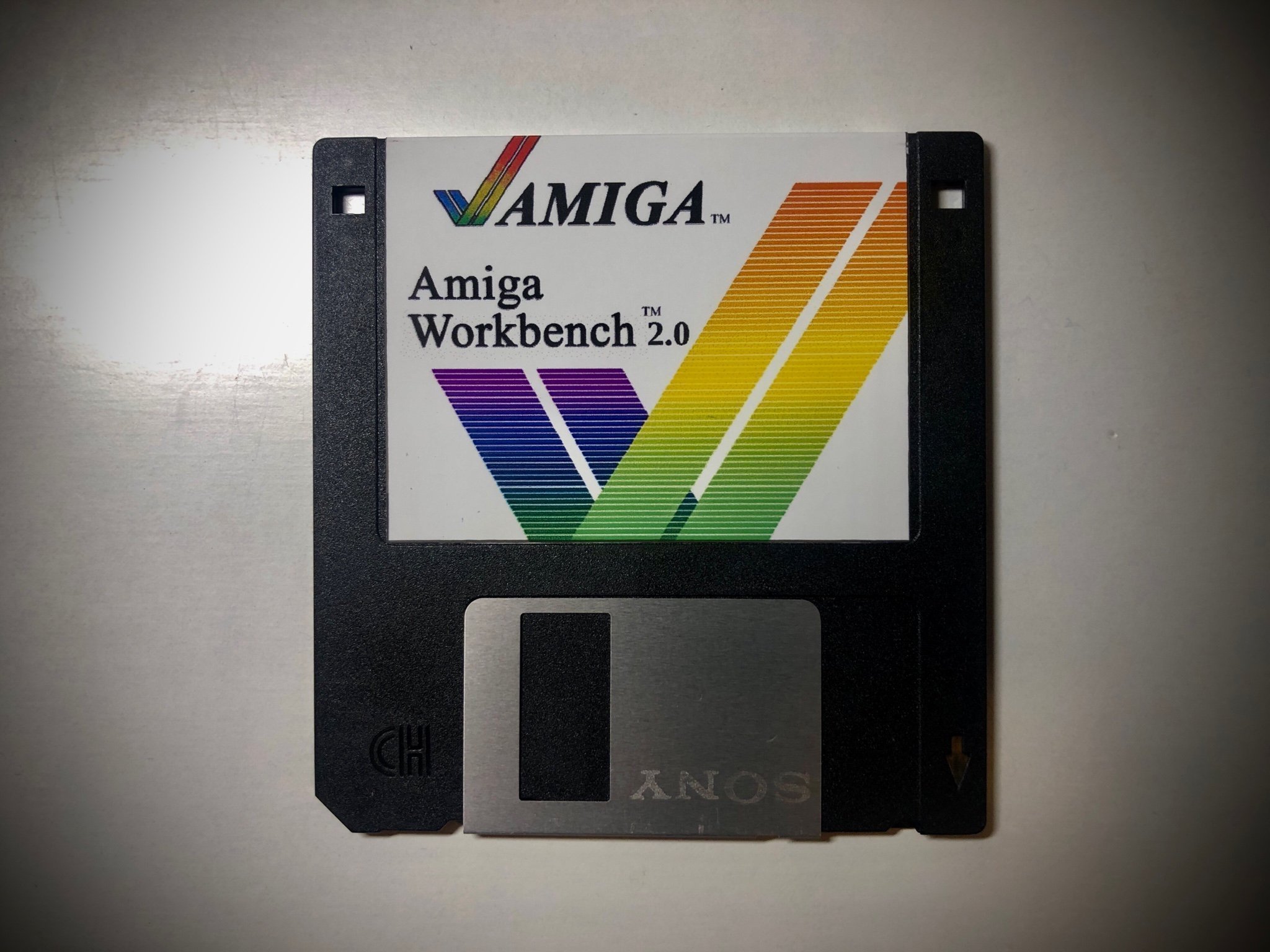 Amiga Workbench 2.0 Bootable Floppy Disc Köp på Tradera (593951603)