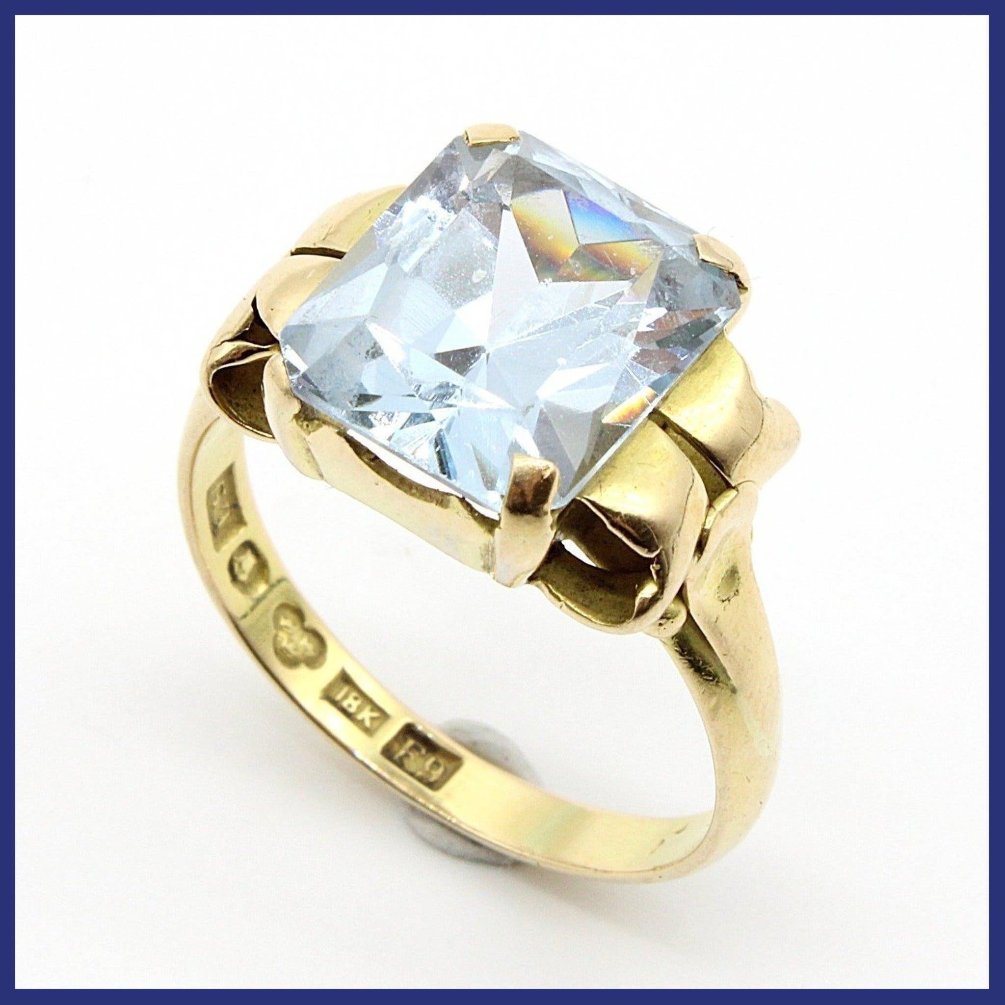 Ring, 18K guld, blå sten, vintage (vikt 6,2g, 6,8ctv, stl 19,5mm)