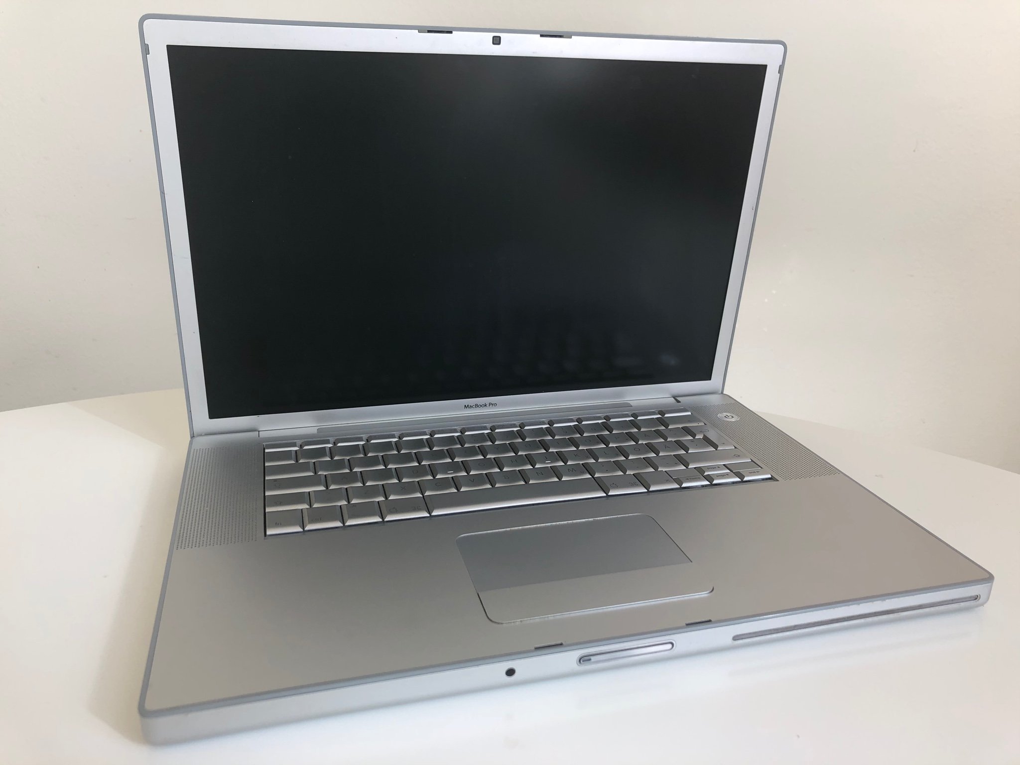 MacBook Pro A1226 15 tum (419749697) ᐈ Köp på Tradera
