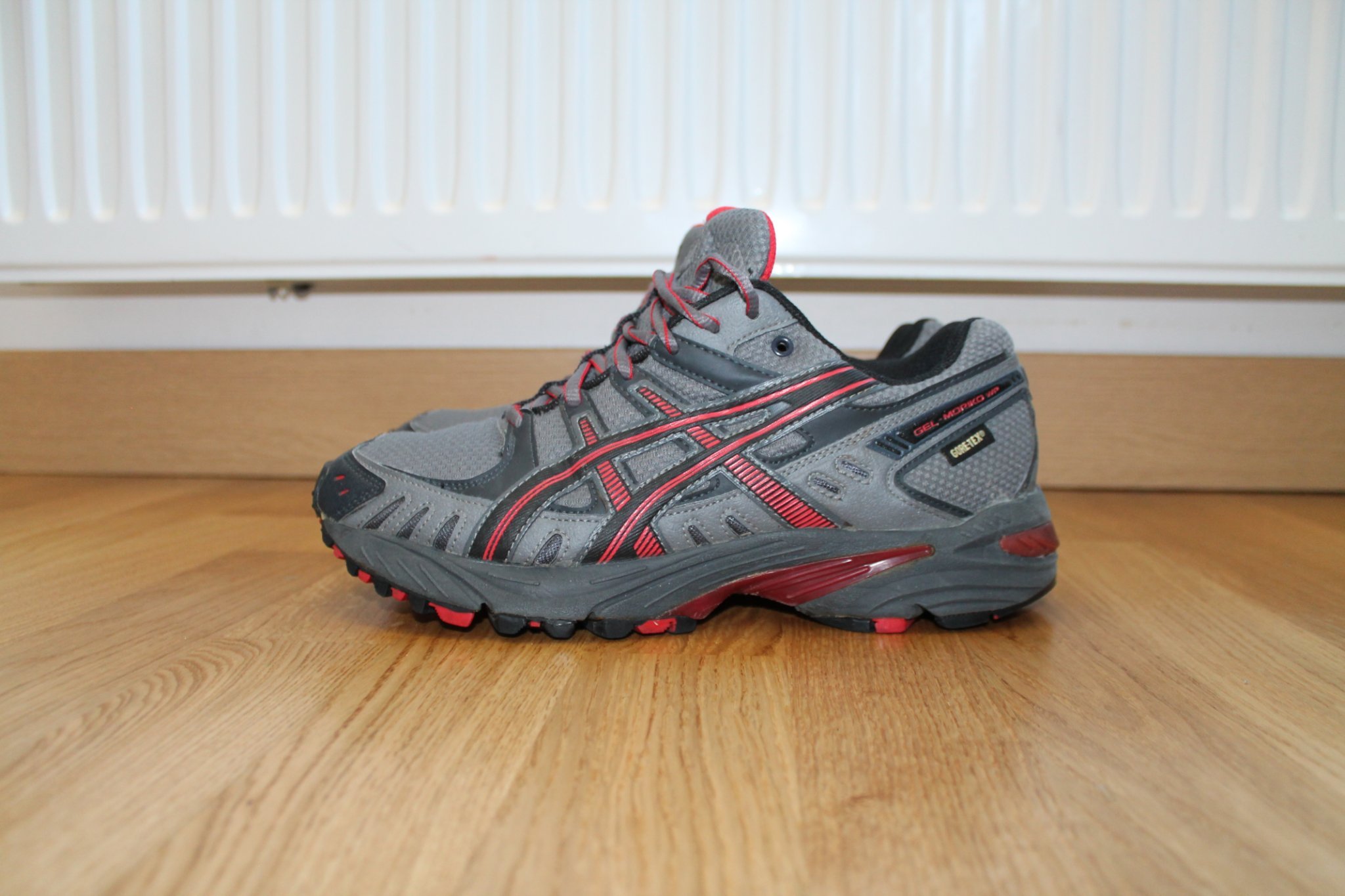 asics gel moriko gtx