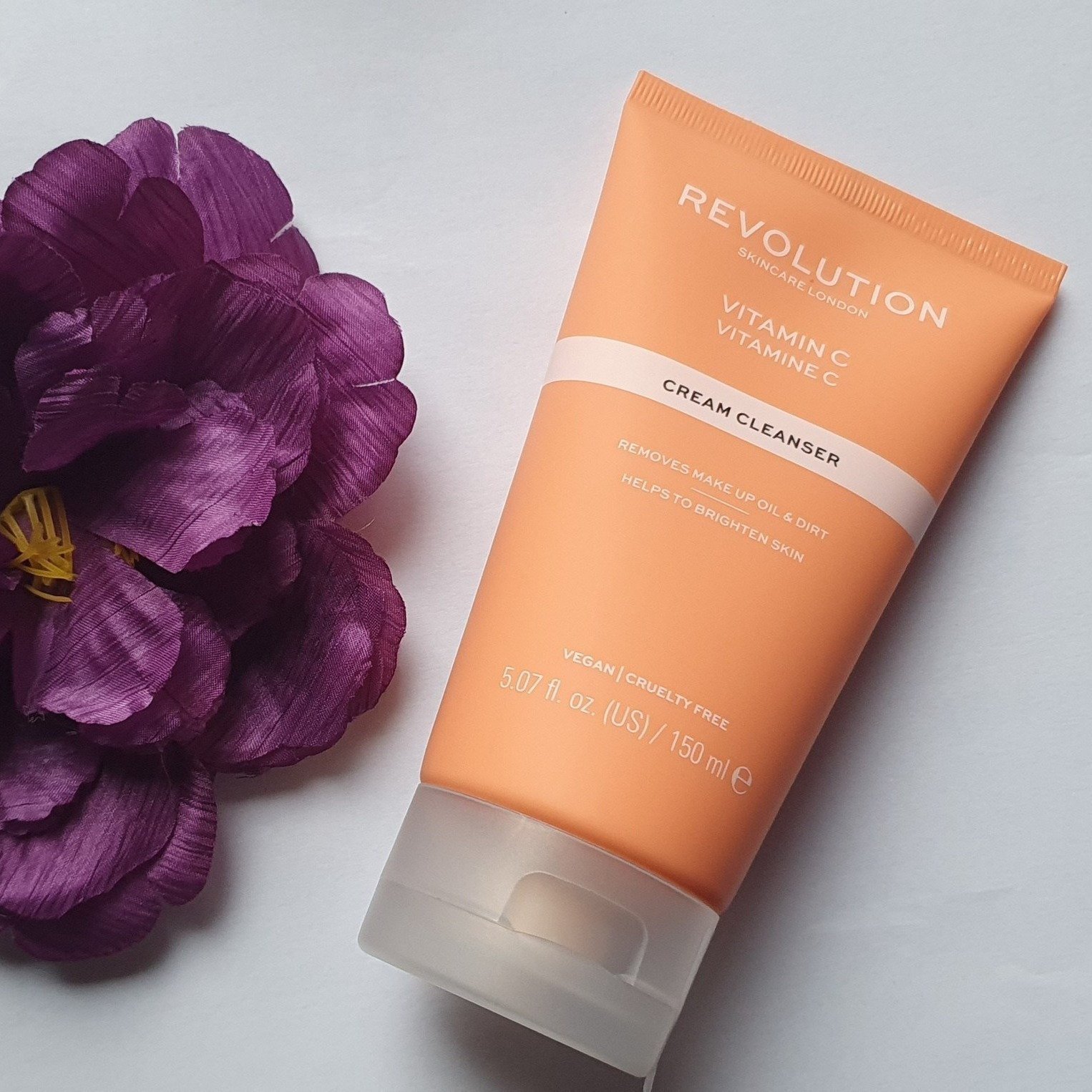 REVOLUTION SKINCARE VITAMIN C BRIGHTENING CREAM.. Köp på Tradera