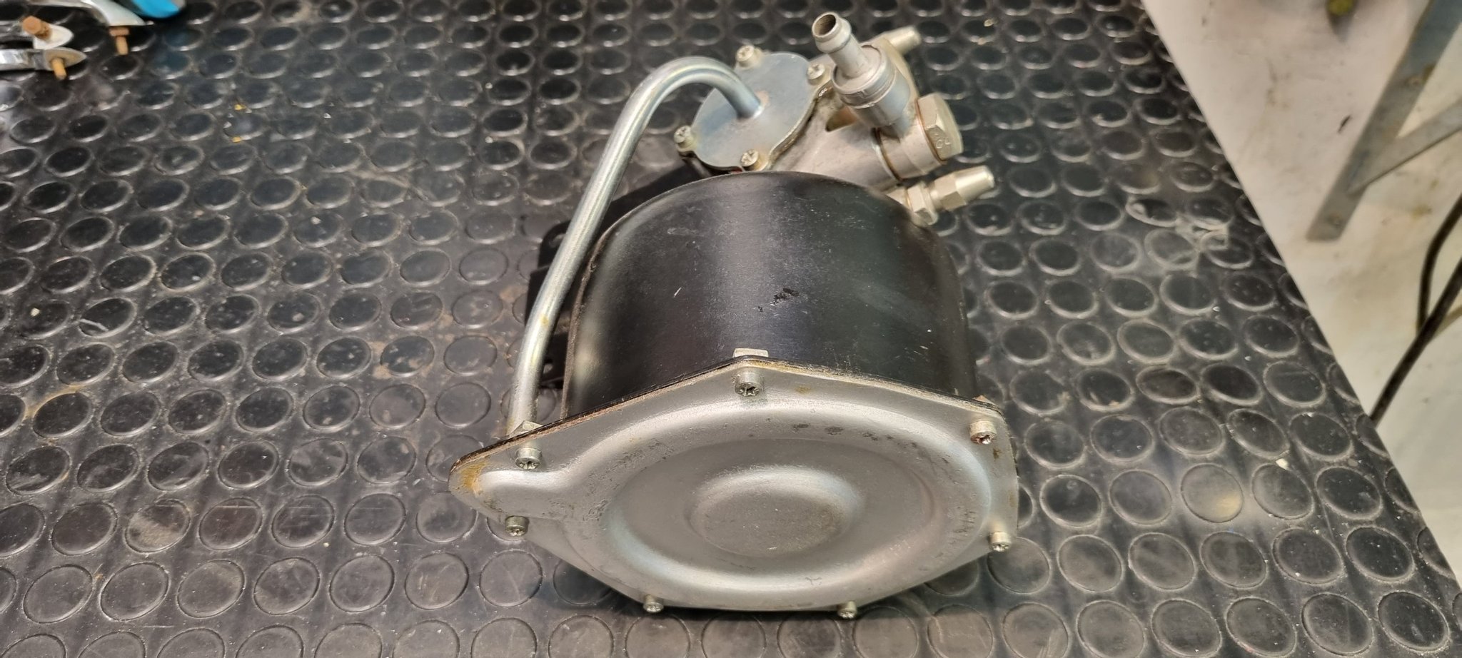 Se produkter som liknar Volvo Amazon 123GT P1800 brom.. på Tradera