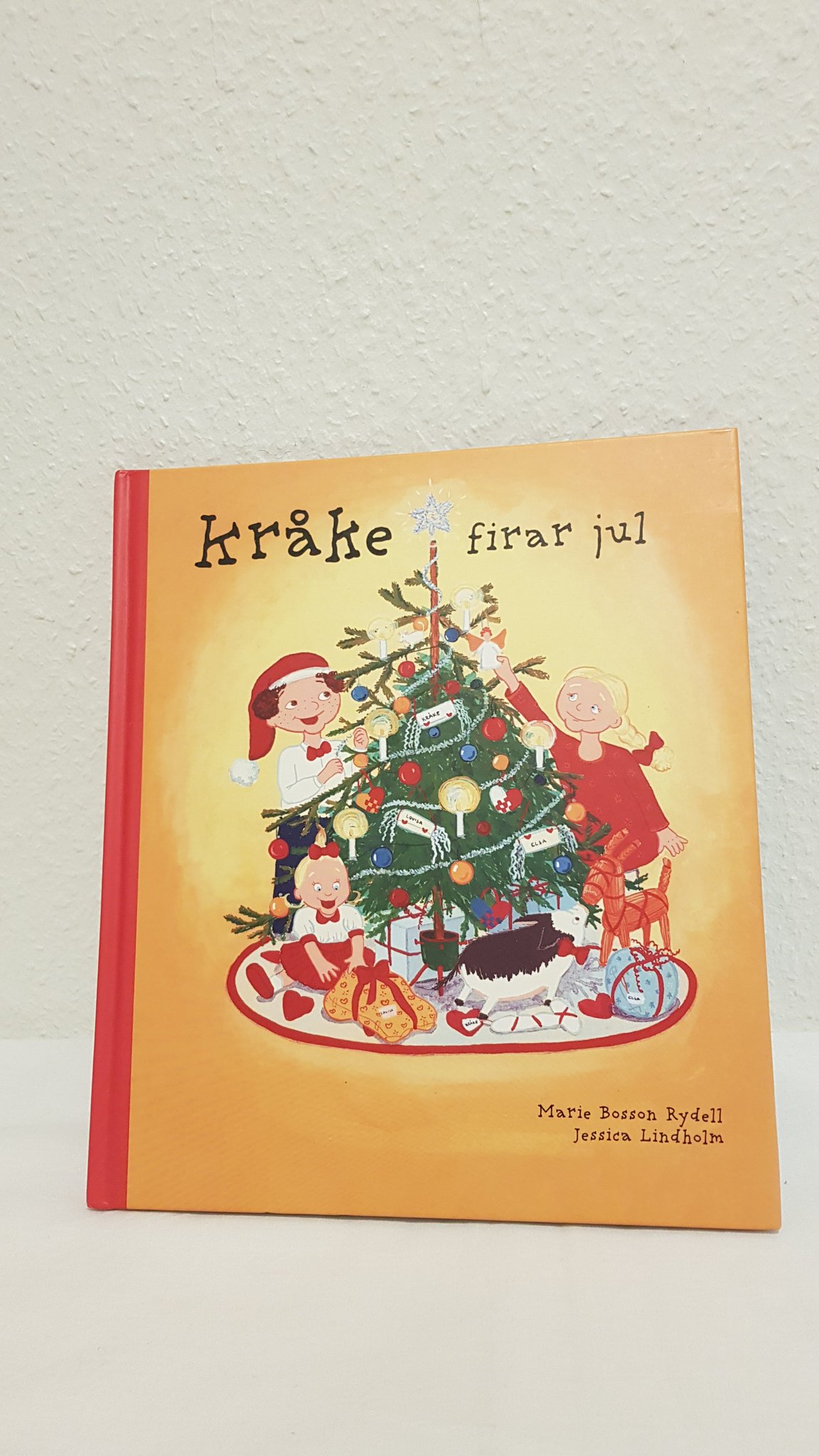 Se produkter som liknar Kråke firar jul Marie Bosso.. på Tradera