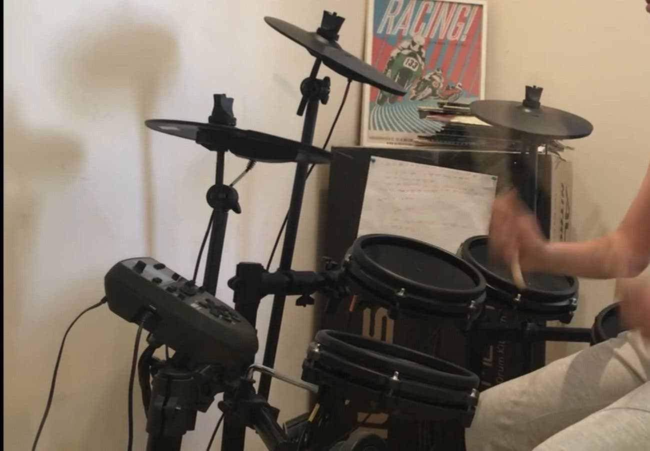 Alesis Nitro Mesh Kit – komplett elektroniskt t.. | Köp på Tradera ...