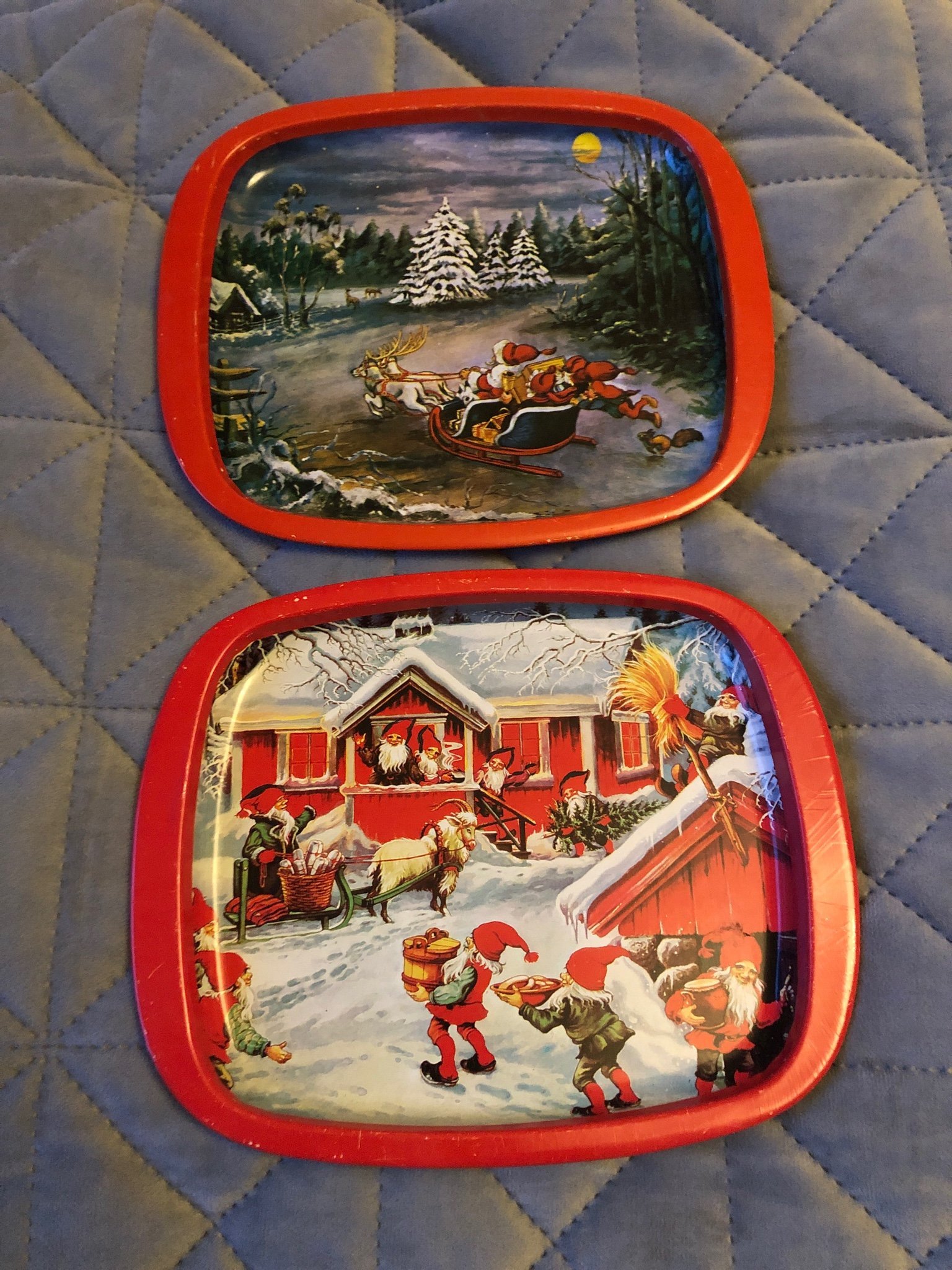 Två, brickor, bricka, jul, julbricka, plåtbrick.. Köp på Tradera