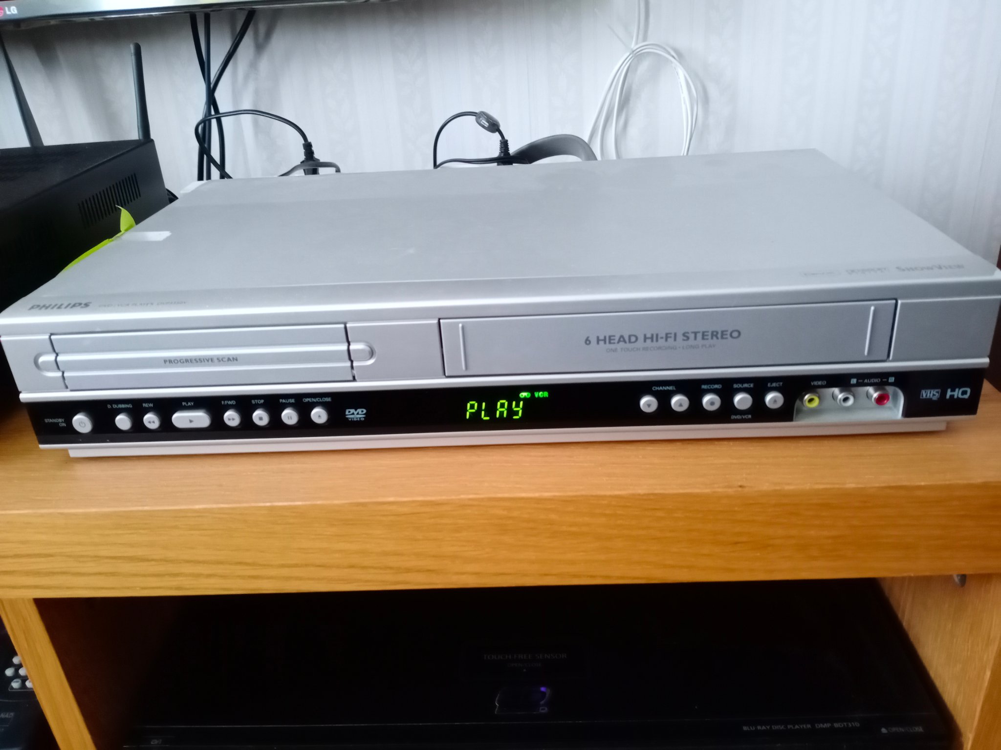 Philips DVD / VCR player dvp3350v (406625072) ᐈ Köp på Tradera