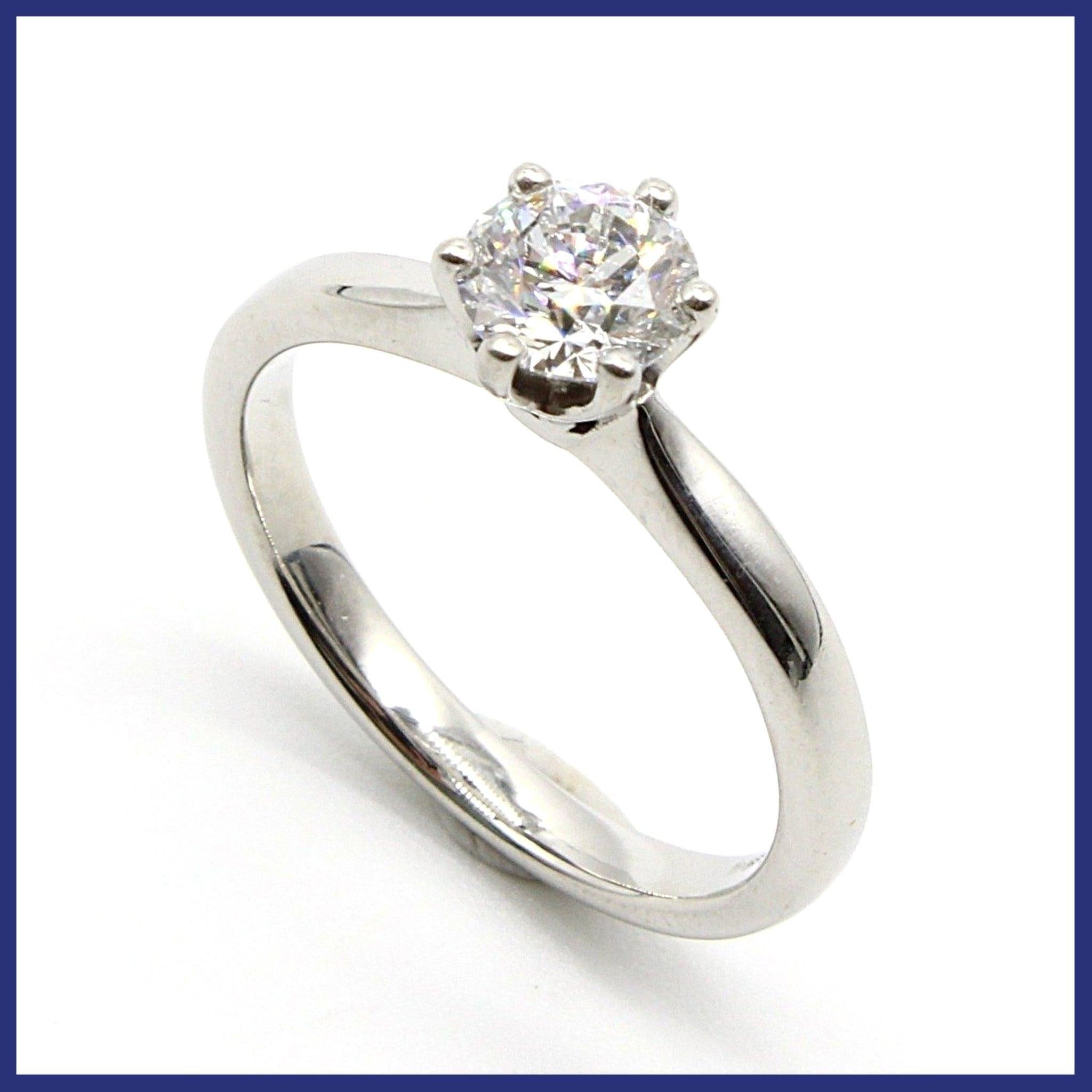 Ring, 950 platina, solitär, naturlig briljantslipad diamant (0,46ct, stl 15,3mm)