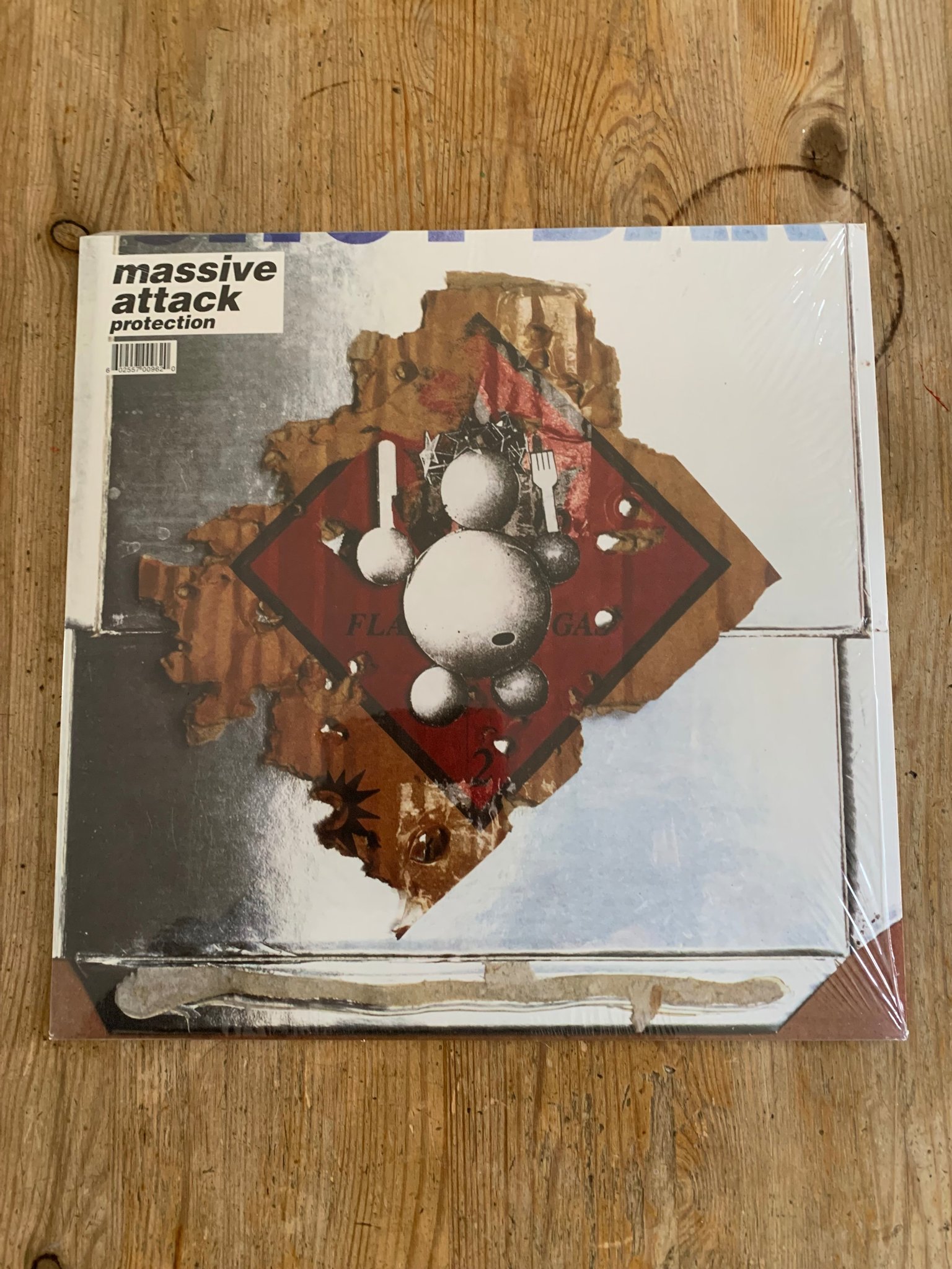 Massive Attack Protection, Vinyl LP, utgåva 2.. Köp på Tradera