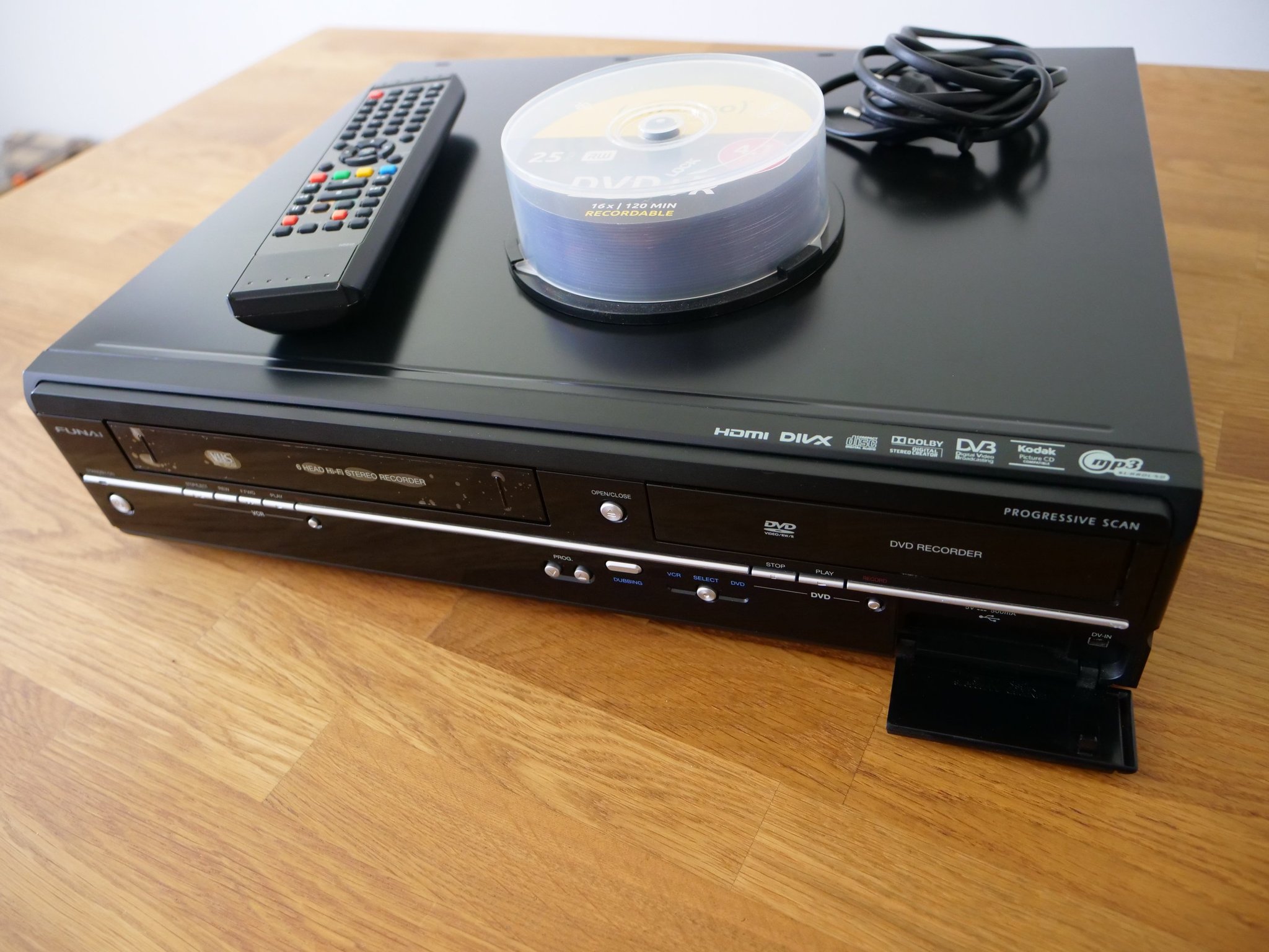 FUNAI DVD/VHS combo Recorder HDMI Kopiera V.. Köp på Tradera