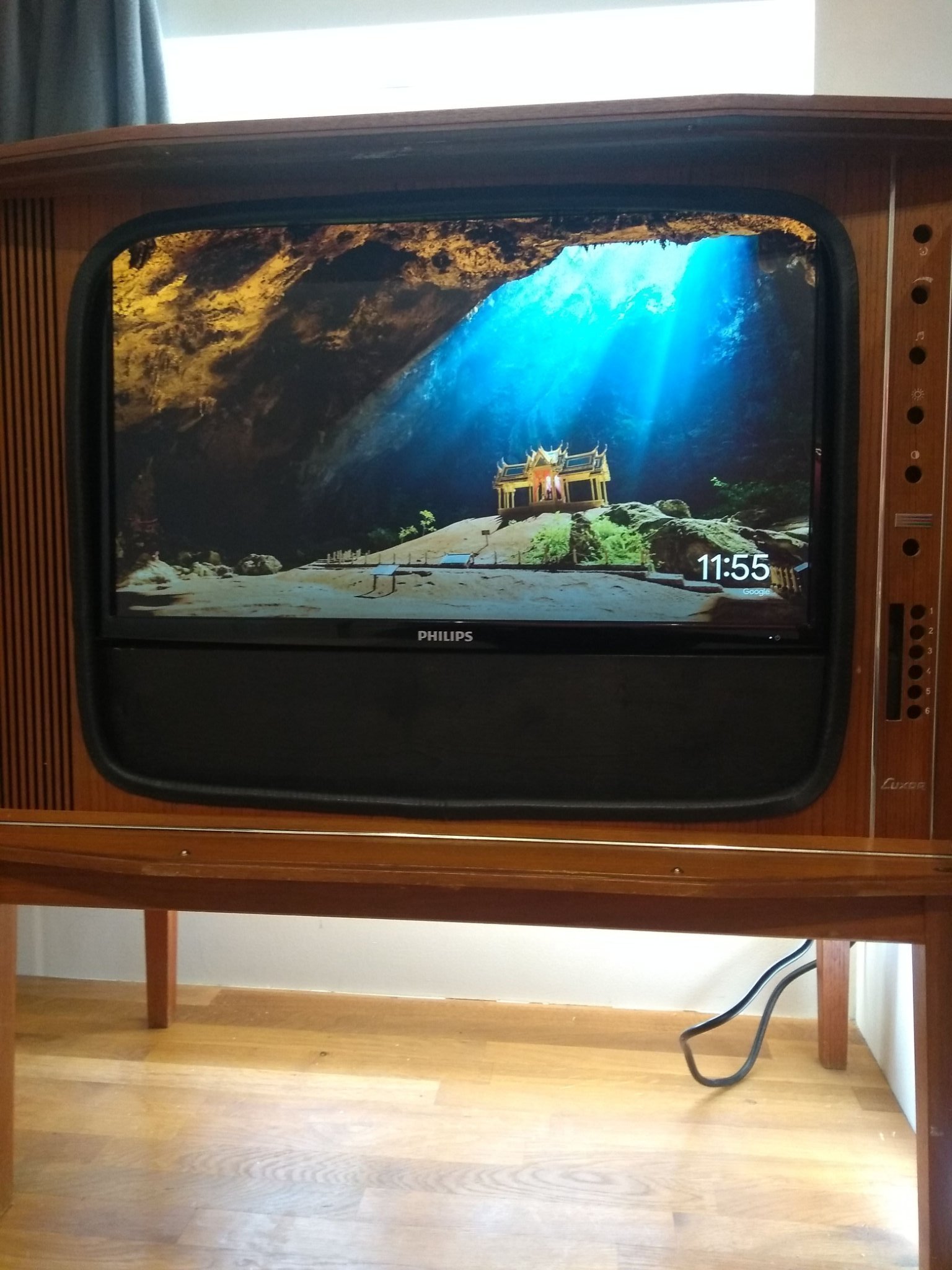 Casta Skärm Till Tv
