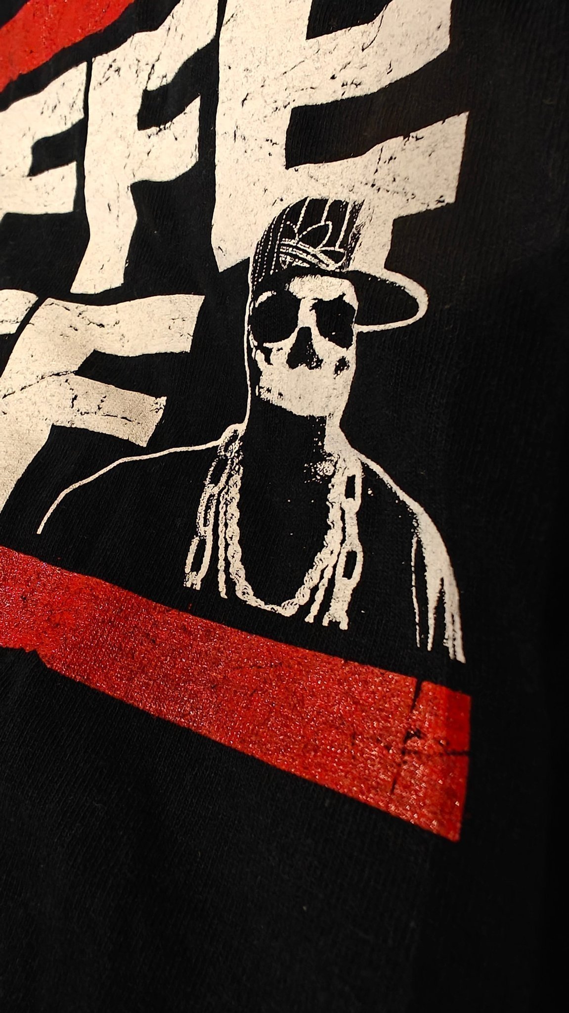 Roffe Ruff – Första officiella T-shirten (2009).. | Köp på Tradera ...