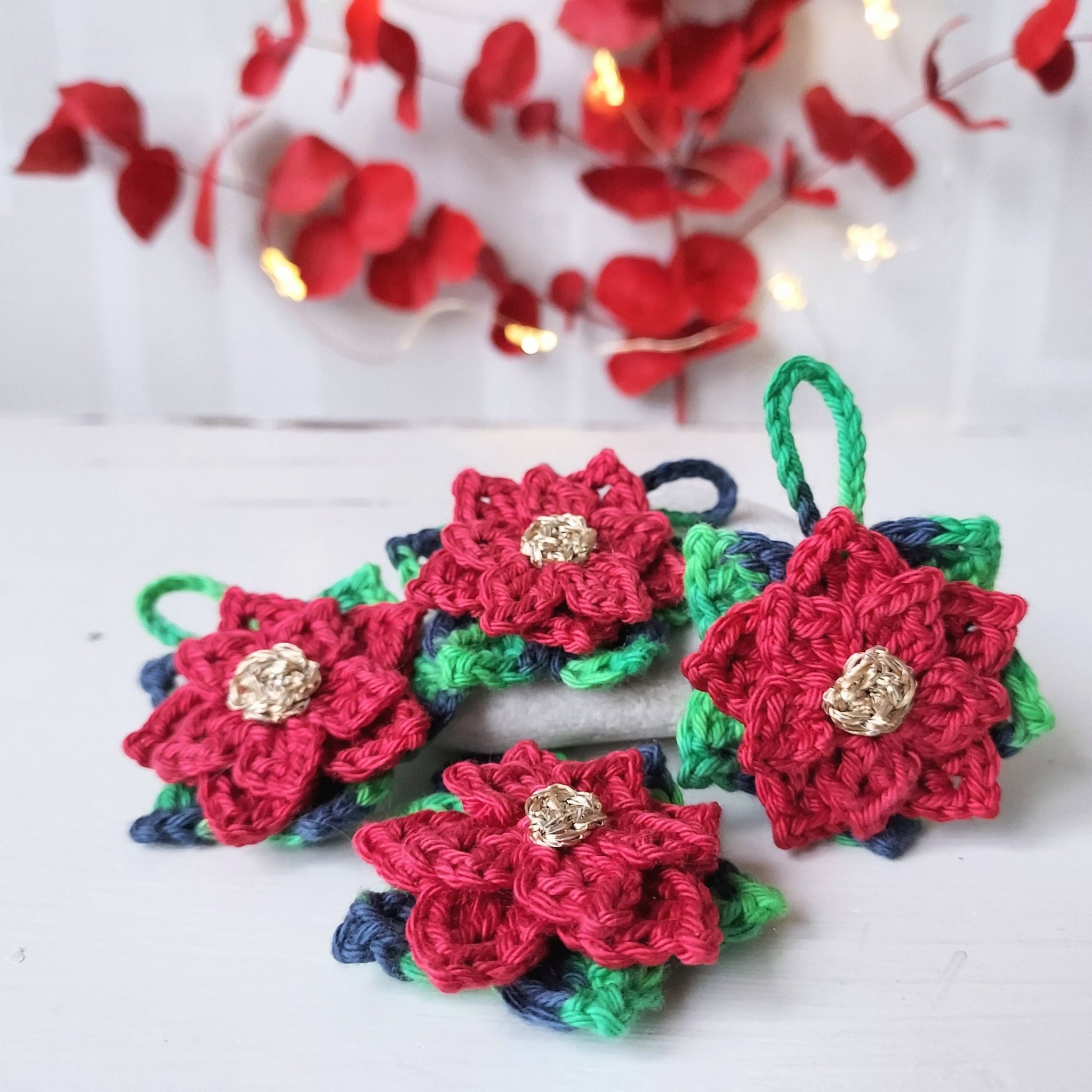 4 Virkade Julstjärnor Röda Blommor Julhänge Jul.. Köp på Tradera