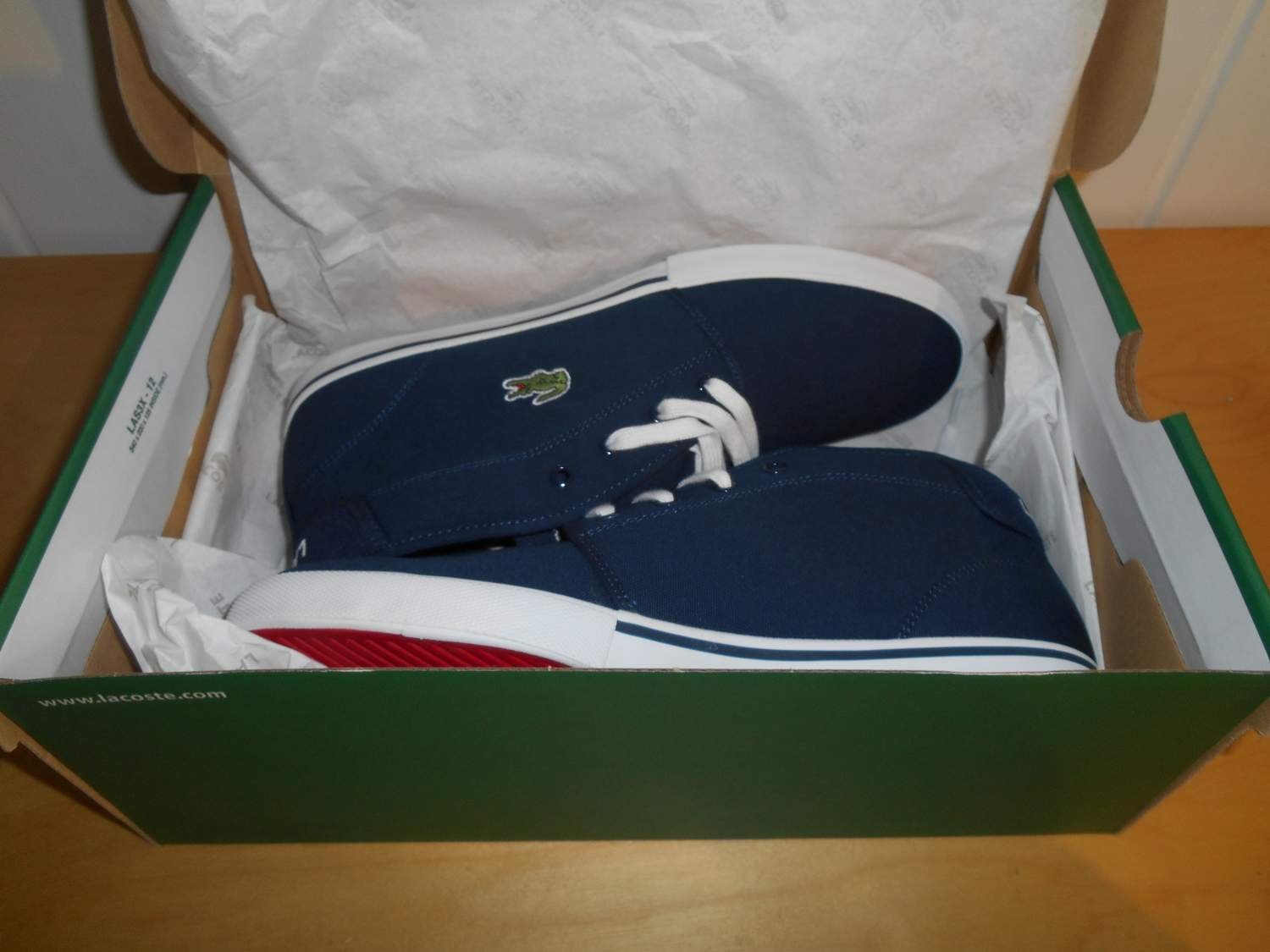 Nya skor med tags - Lacoste storlek 44 (387987951) ᐈ Köp på Tradera