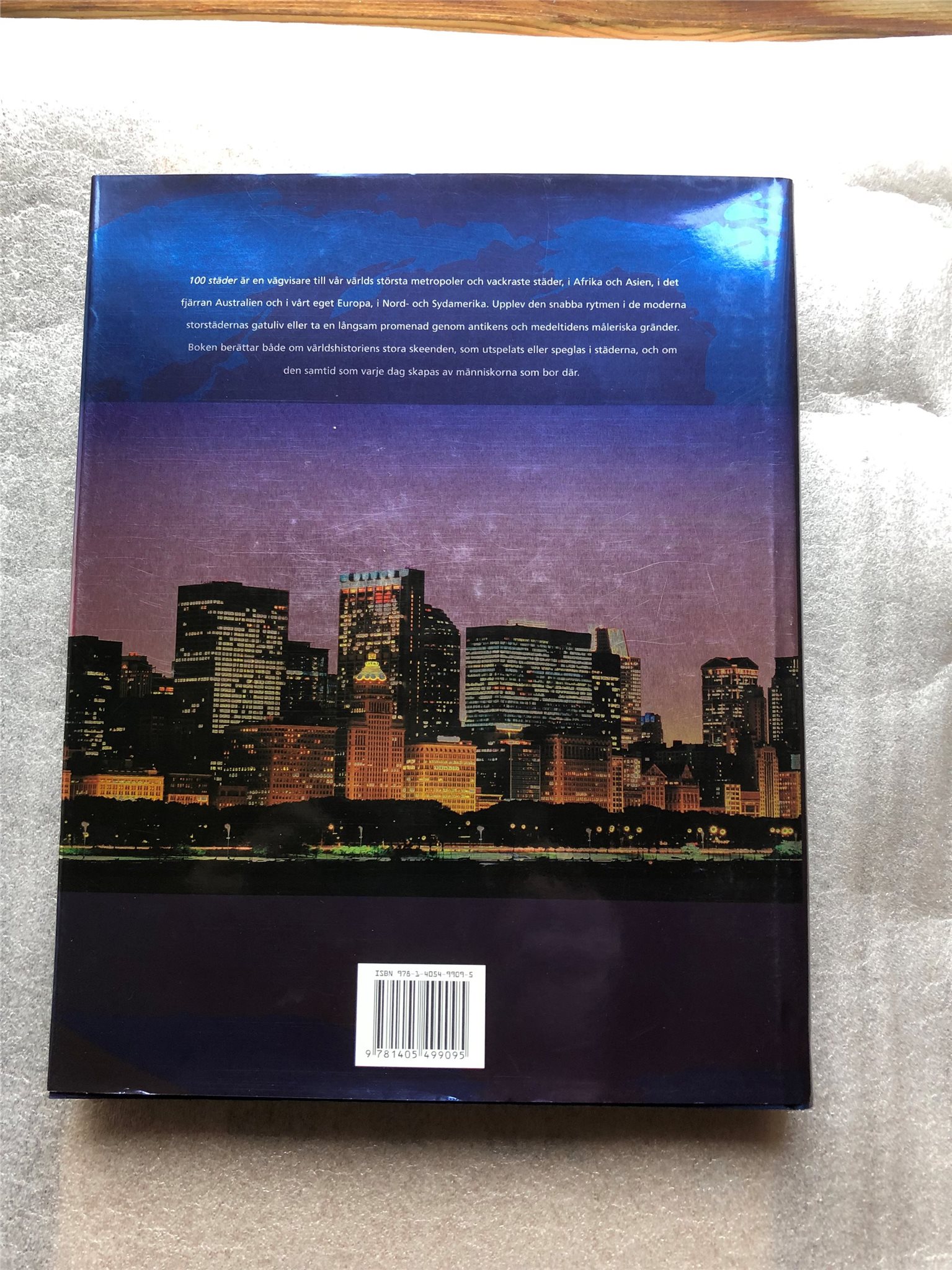 100 100 100 städer , ISBN 978-1-4054-9909-5 877a55 100 100 100 städer , ISBN 978-1-4054-9909-5 877a55