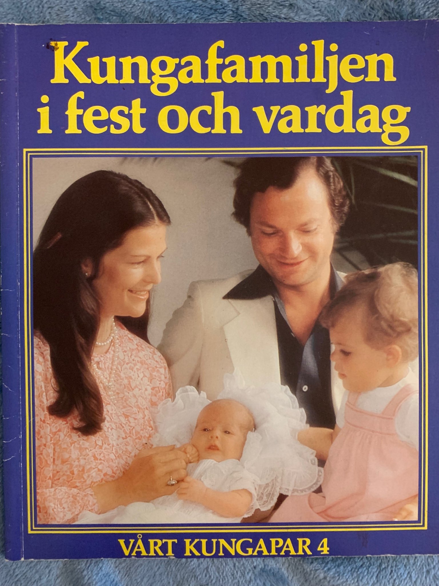 Kungafamiljen i fest och vardag Köp på Tradera (559750594)