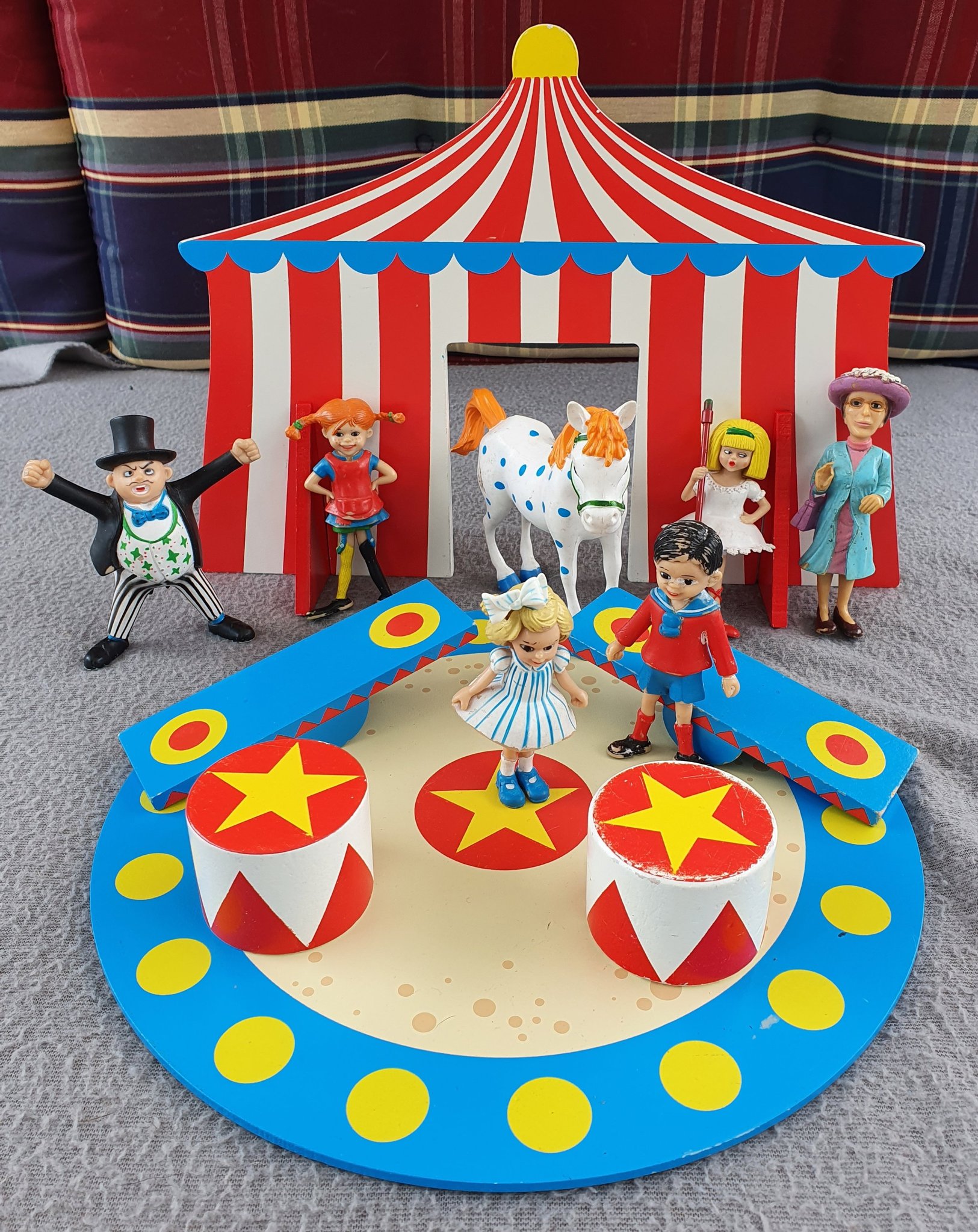 Pippi Långstrump Cirkus | Köp på Tradera (554580695) Pippi Långstrump Cirkus | Köp på Tradera (554580695)