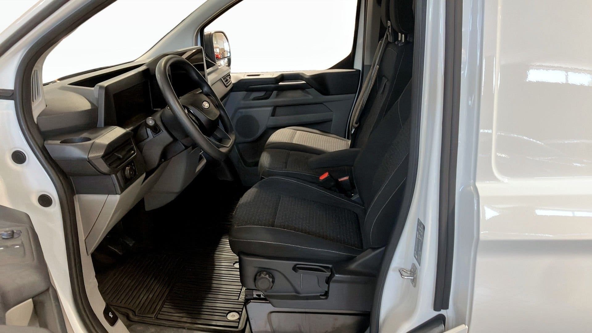 Ford Transit Custom 320 2.0 EcoBlue SelectShift, 170hp, 2024