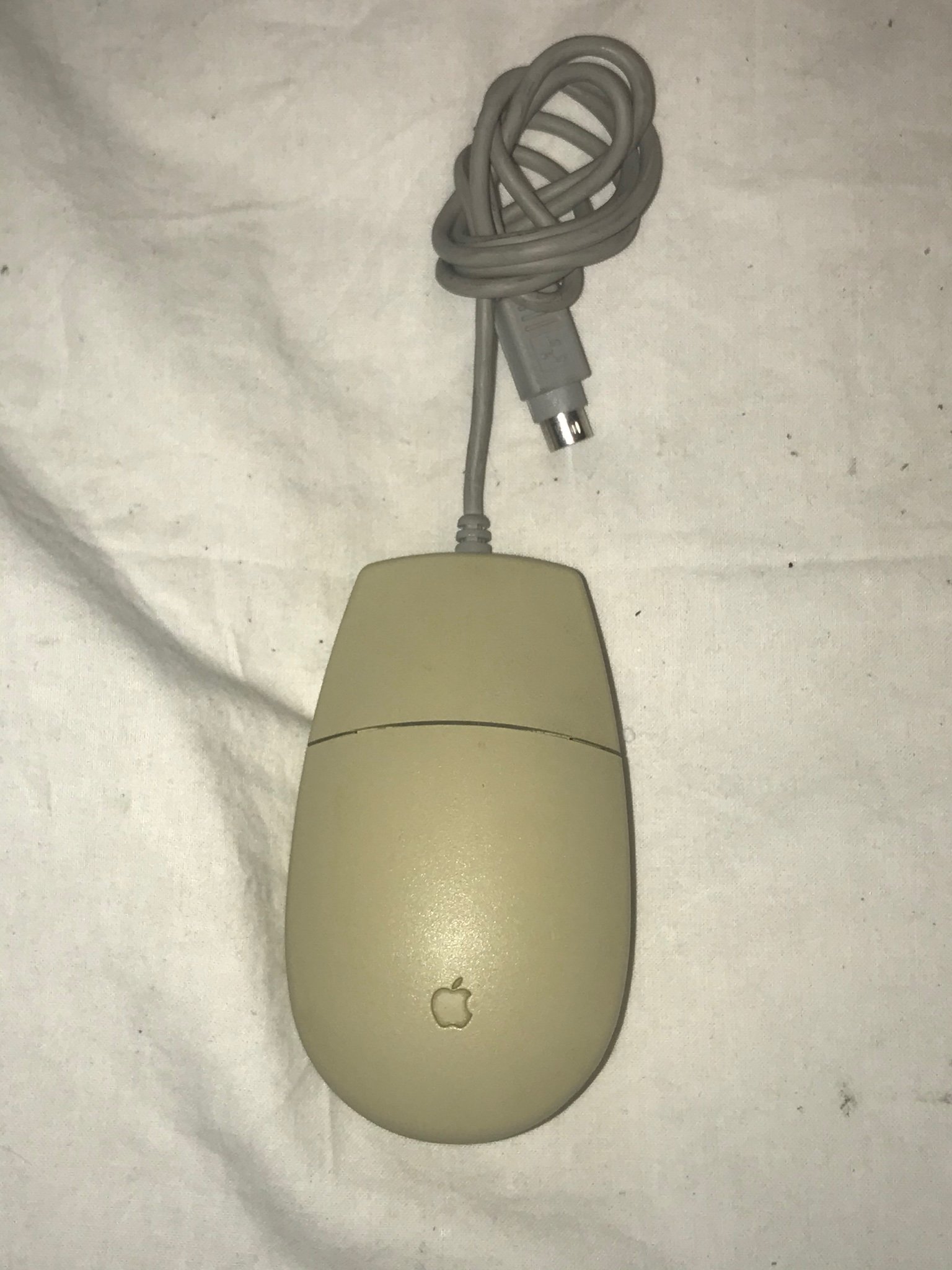 Apple Desktop Bus Mouse II Familj Number M2706 (410742529) ᐈ Köp på Tradera