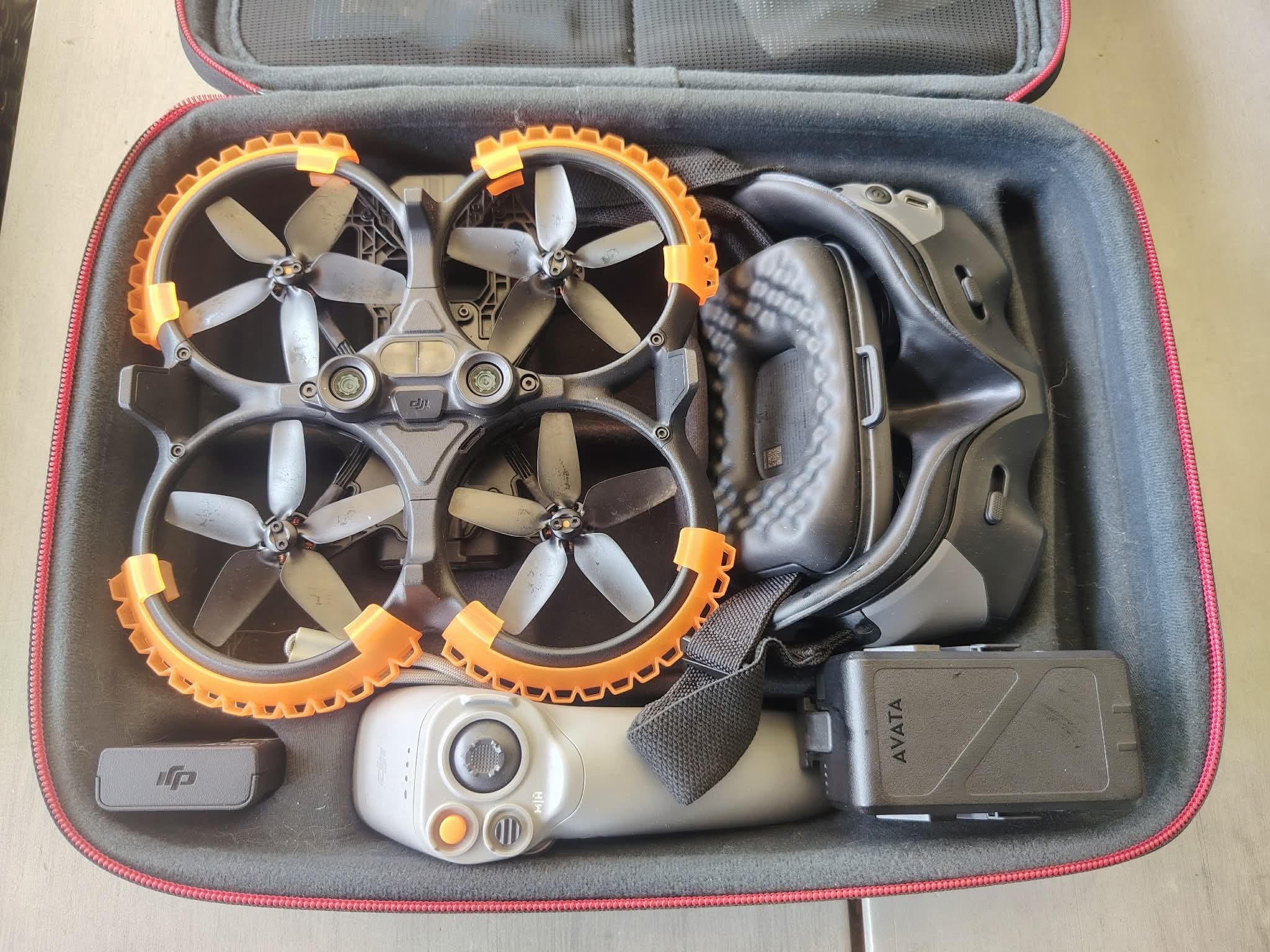 DJI Avata FPV Drönare med Goggles och Motion Controller