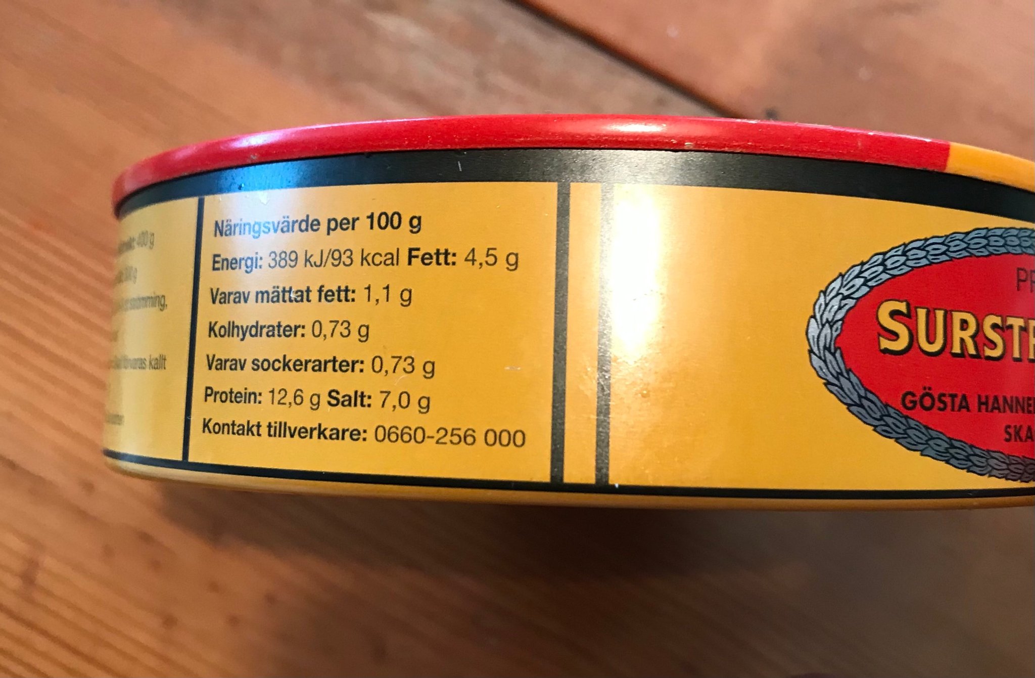 Se produkter som liknar SURSTRÖMMING Röda Ulven 800 G.. på Tradera