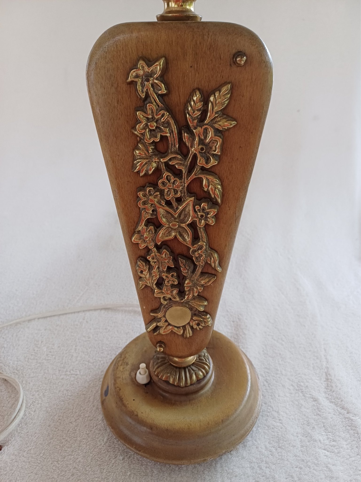 Se produkter som liknar Antik LAMPA AB ARMATUR HANTVE.. på Tradera