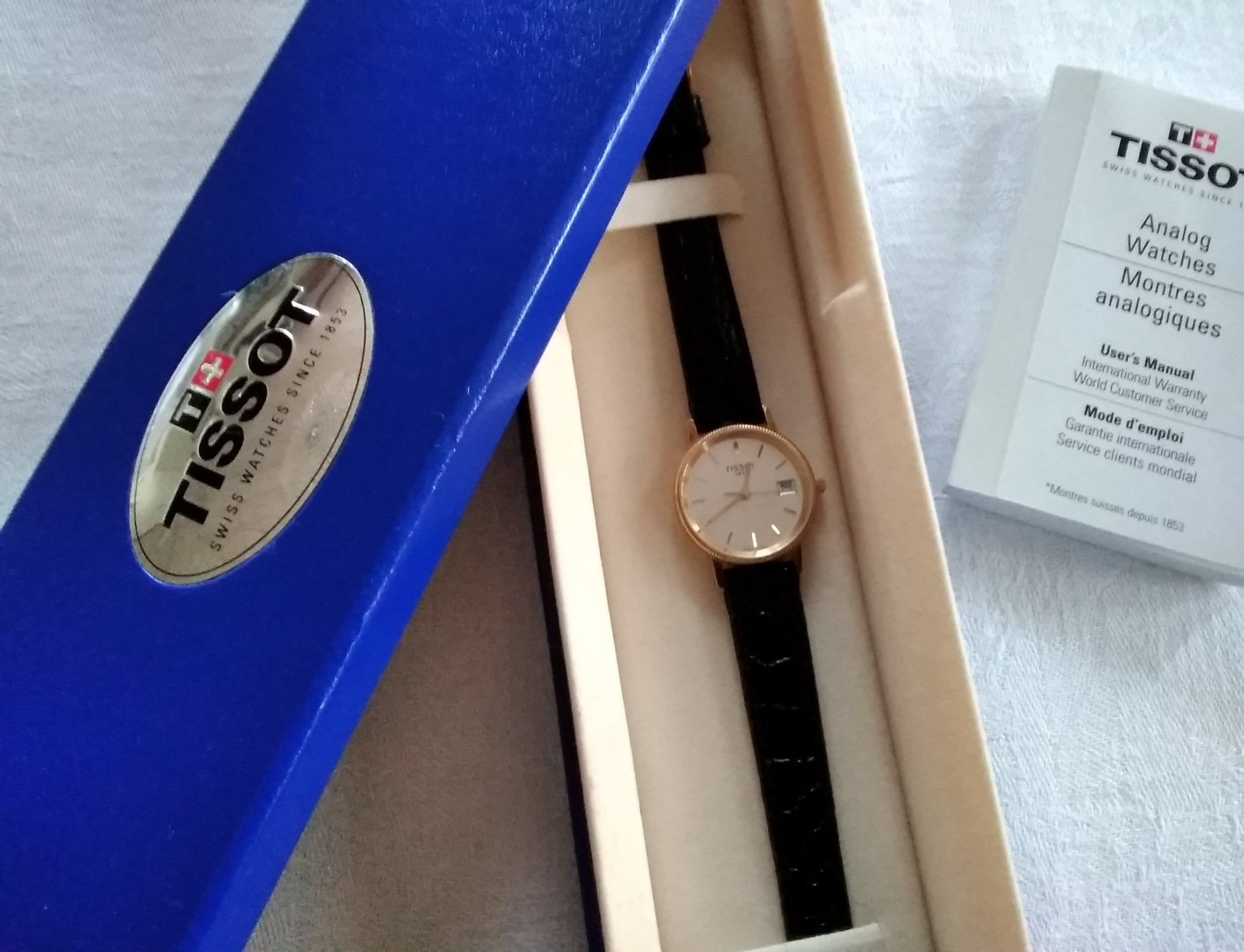 Se produkter som liknar TISSOT 1853 Guldklocka 18 K Dam på Tradera ...