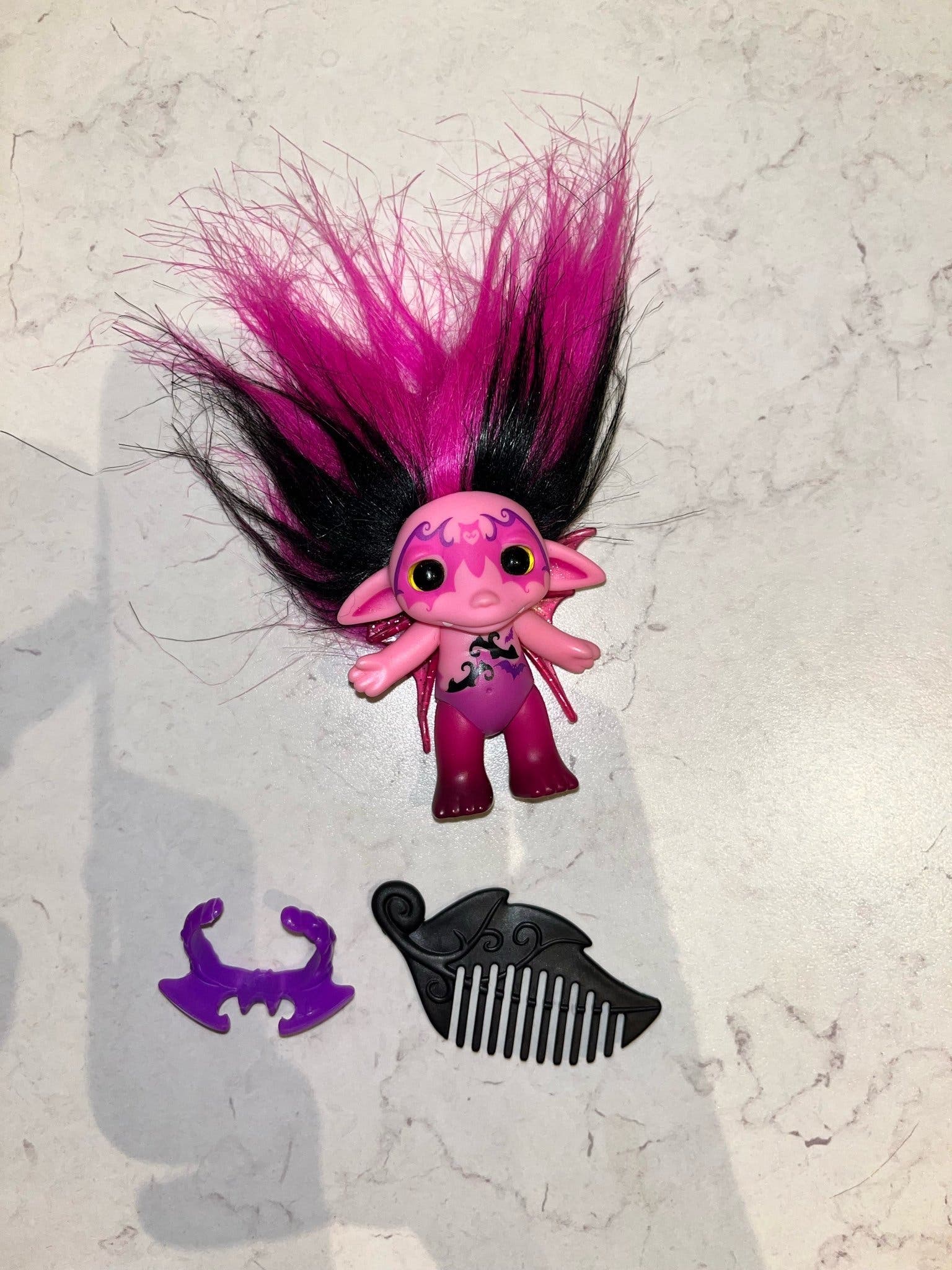 Se produkter som liknar The Zelfs VAMPULA Vampire Zel.. på Tradera ...