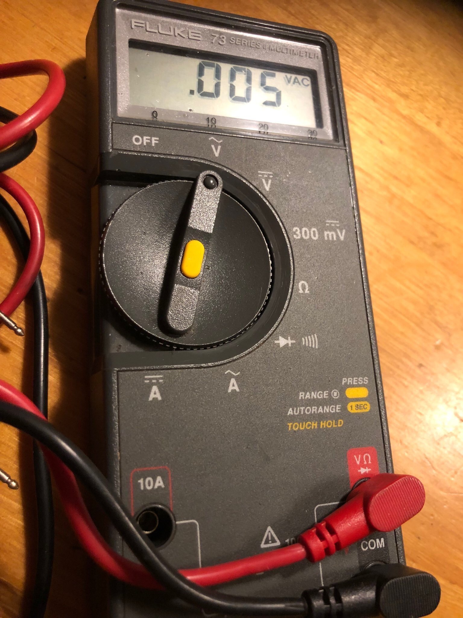 Se produkter som liknar Fluke 73 series II multimeter.. på Tradera