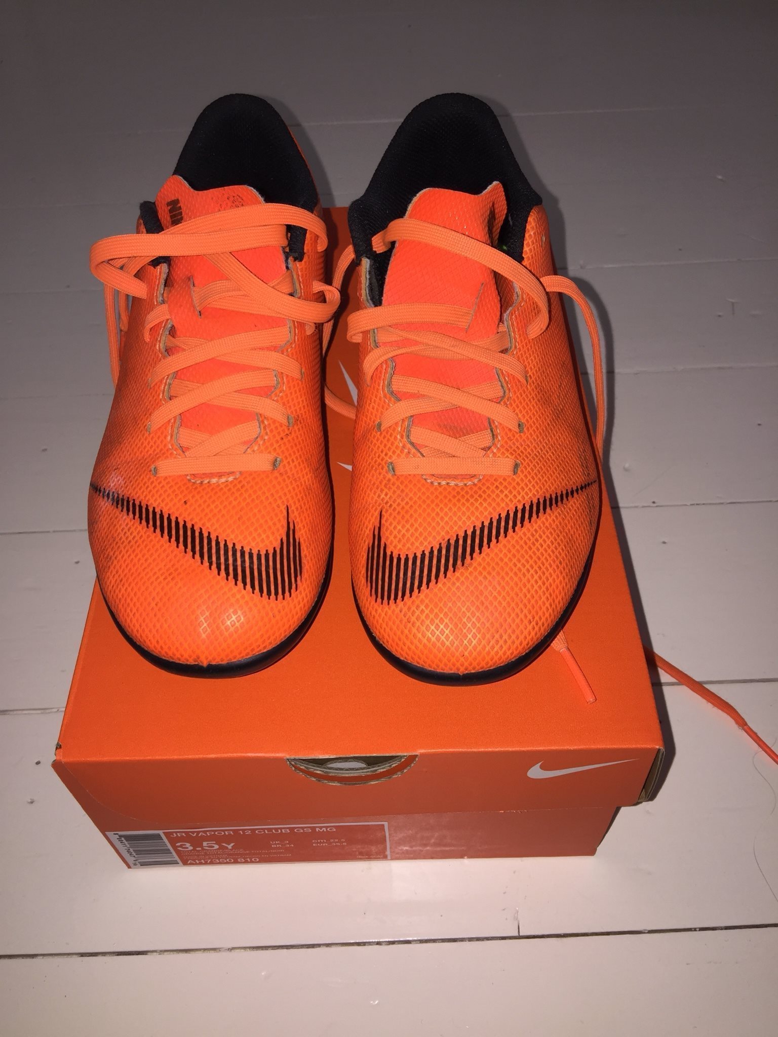 Nike Fotbollsskor Fotboll Skor Storlek 35,5 Fin ...