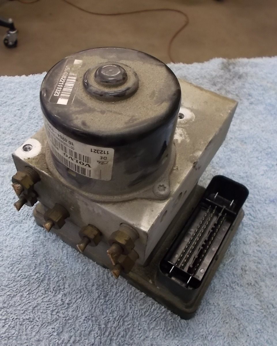 ABS enhet Volvo V70 S80 S60 8671224 (358901435) ᐈ Köp på Tradera