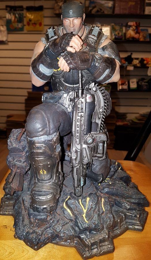 Gears Of War 3 Official Marcus Fenix 12.. (407447281) ᐈ på Tradera
