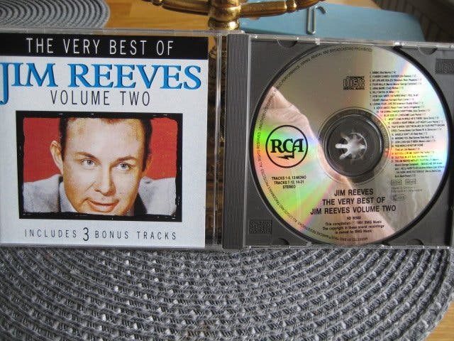 Jim Reeves 2cd Se produkter som liknar CD: JIM REEVES: