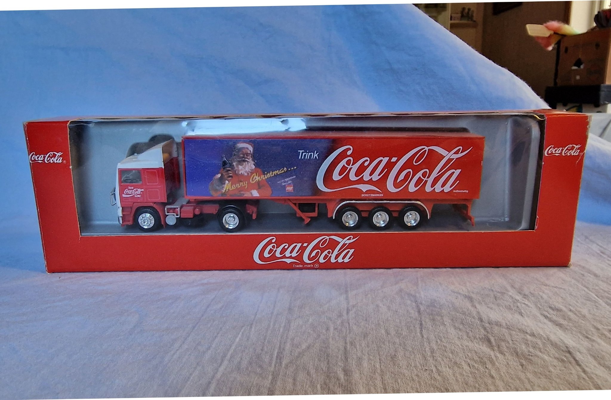 Lastbil med släp Coca Cola ALBEDO VOLVO F.. Köp på Tradera