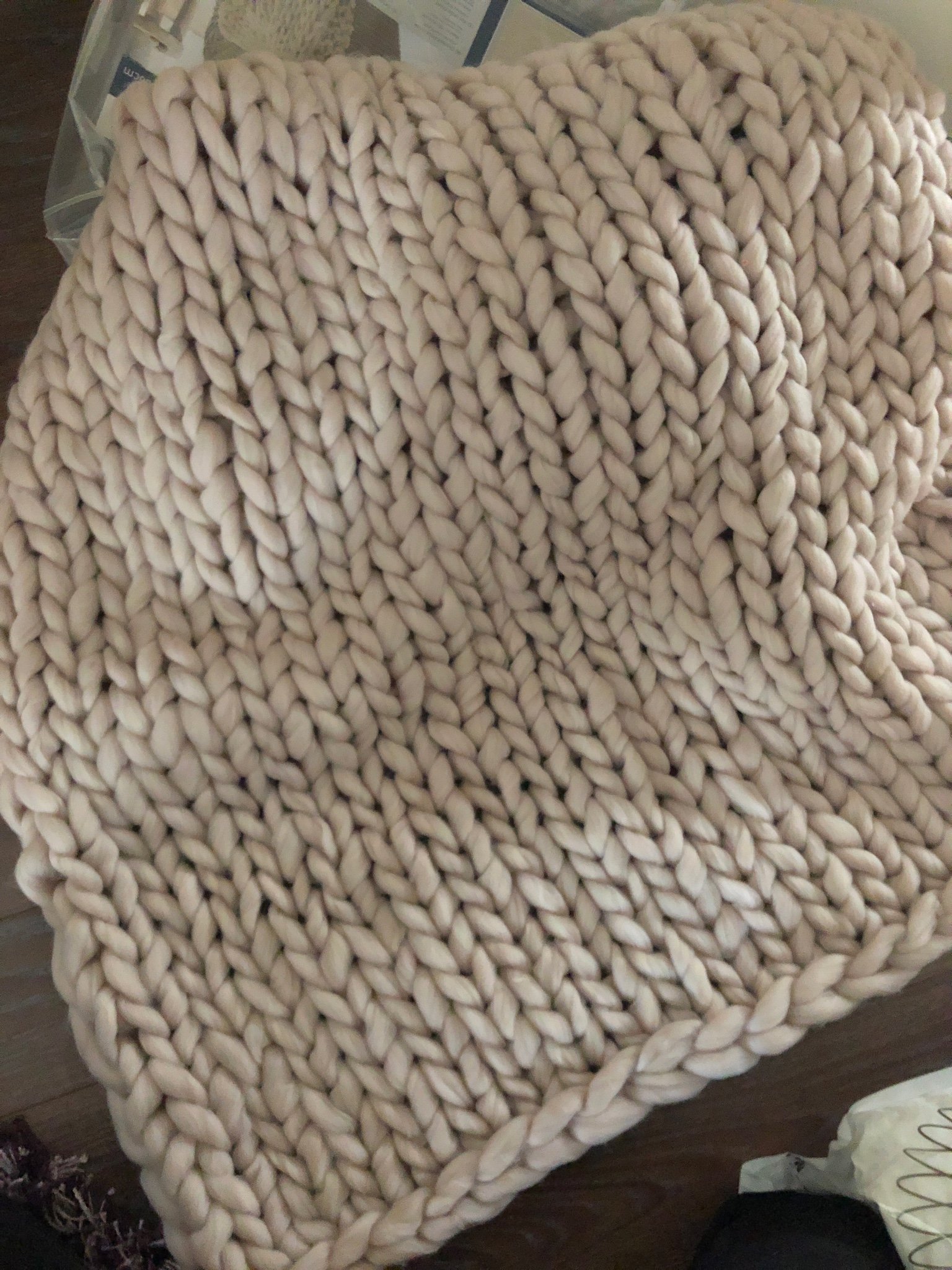 Chunky knitted throw, beige (420185194) ᐈ Köp på Tradera