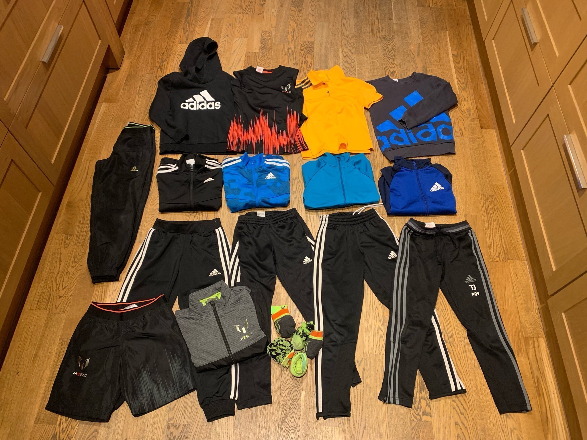 adidas-paket-storlek-122-128-20-delar-384767066-k-p-p-tradera