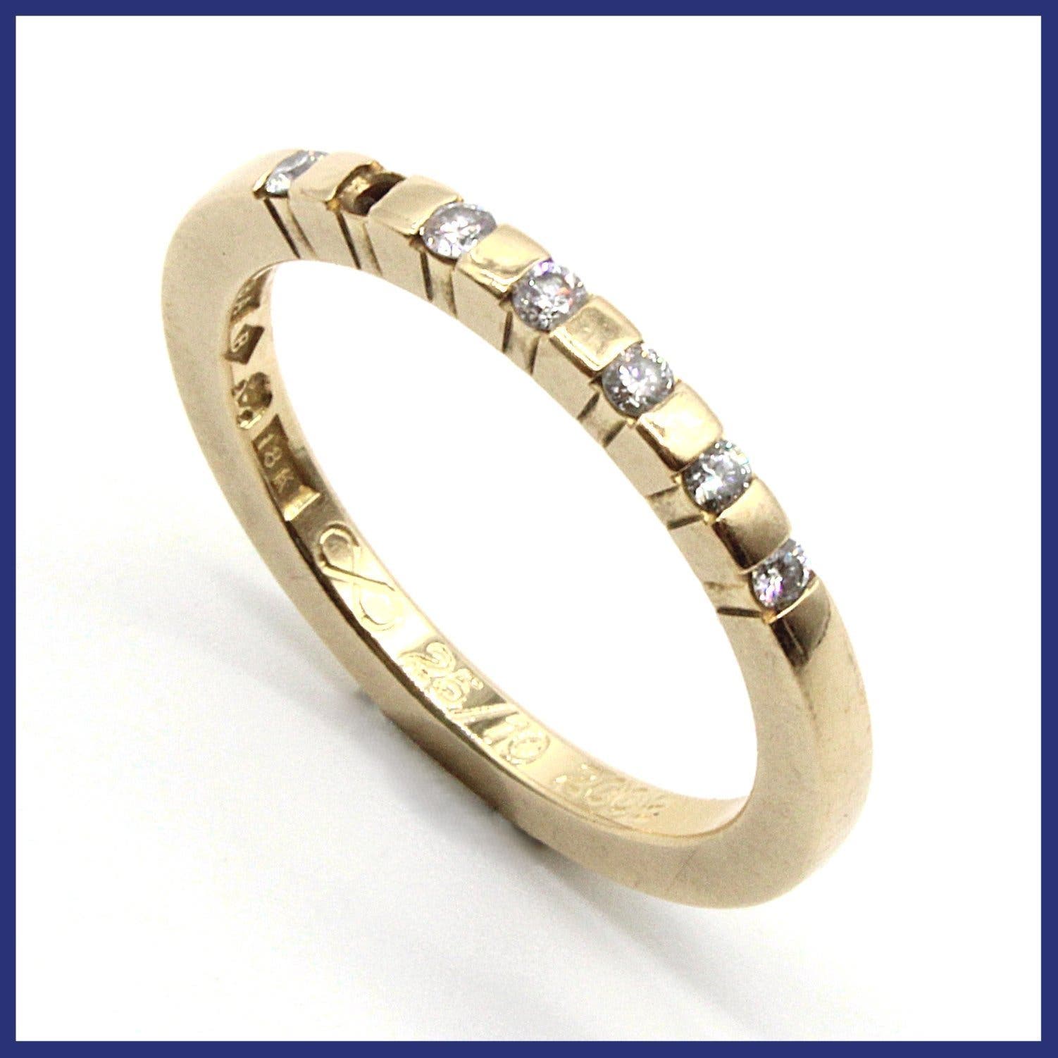 Ring, 18K guld, naturliga briljantslipade diamanter (0,14ctv, stl 17,8mm)