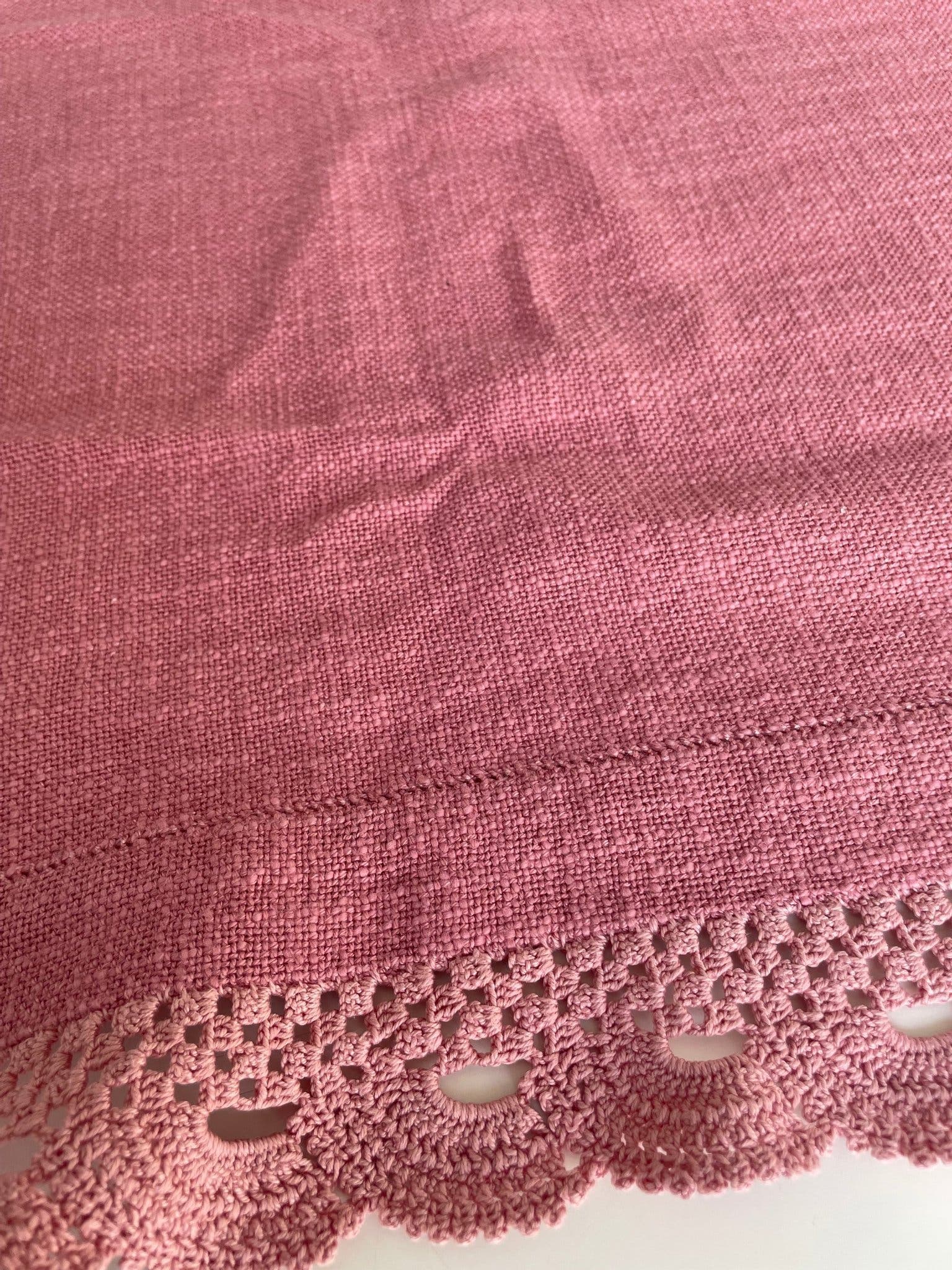 Rosa Duk med virkad Kant 104 cm x.. | Köp från Fyndkorn på Tradera ...