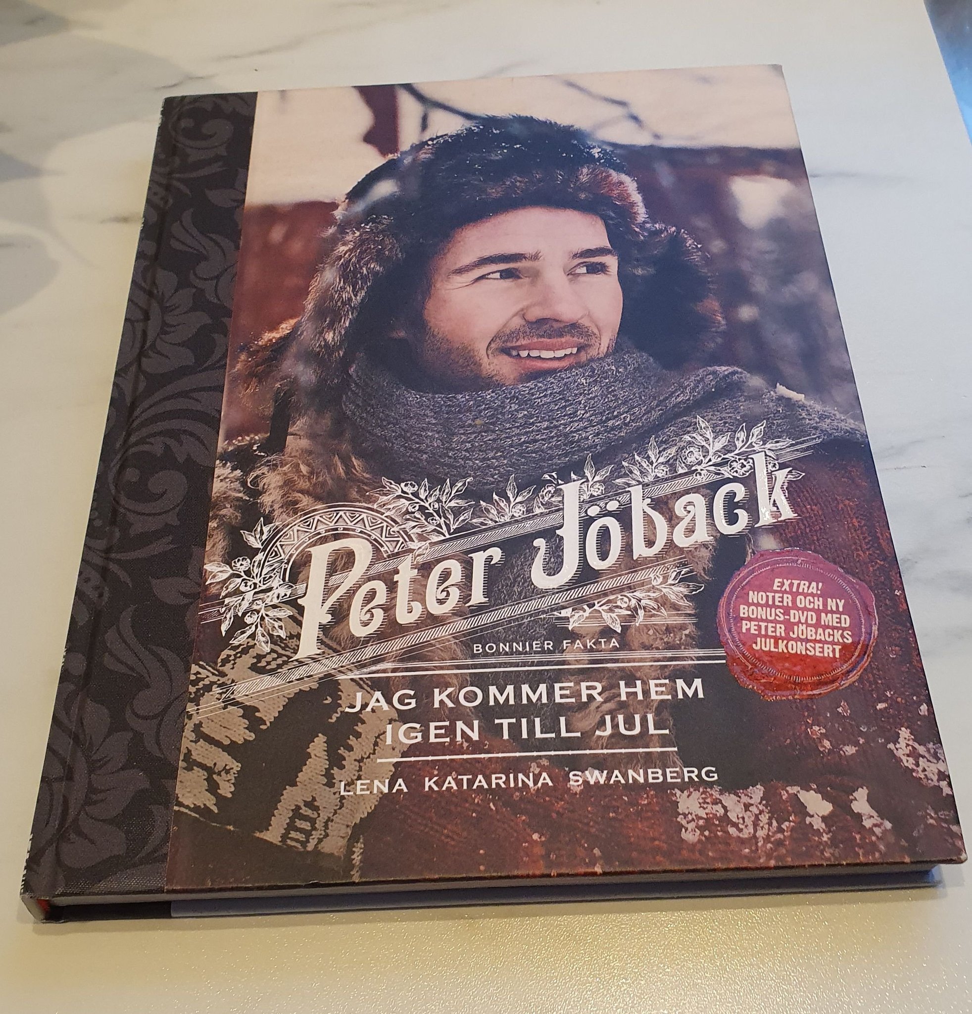 Se produkter som liknar PETER JÖBACK JAG KOMMER HEM.. på Tradera