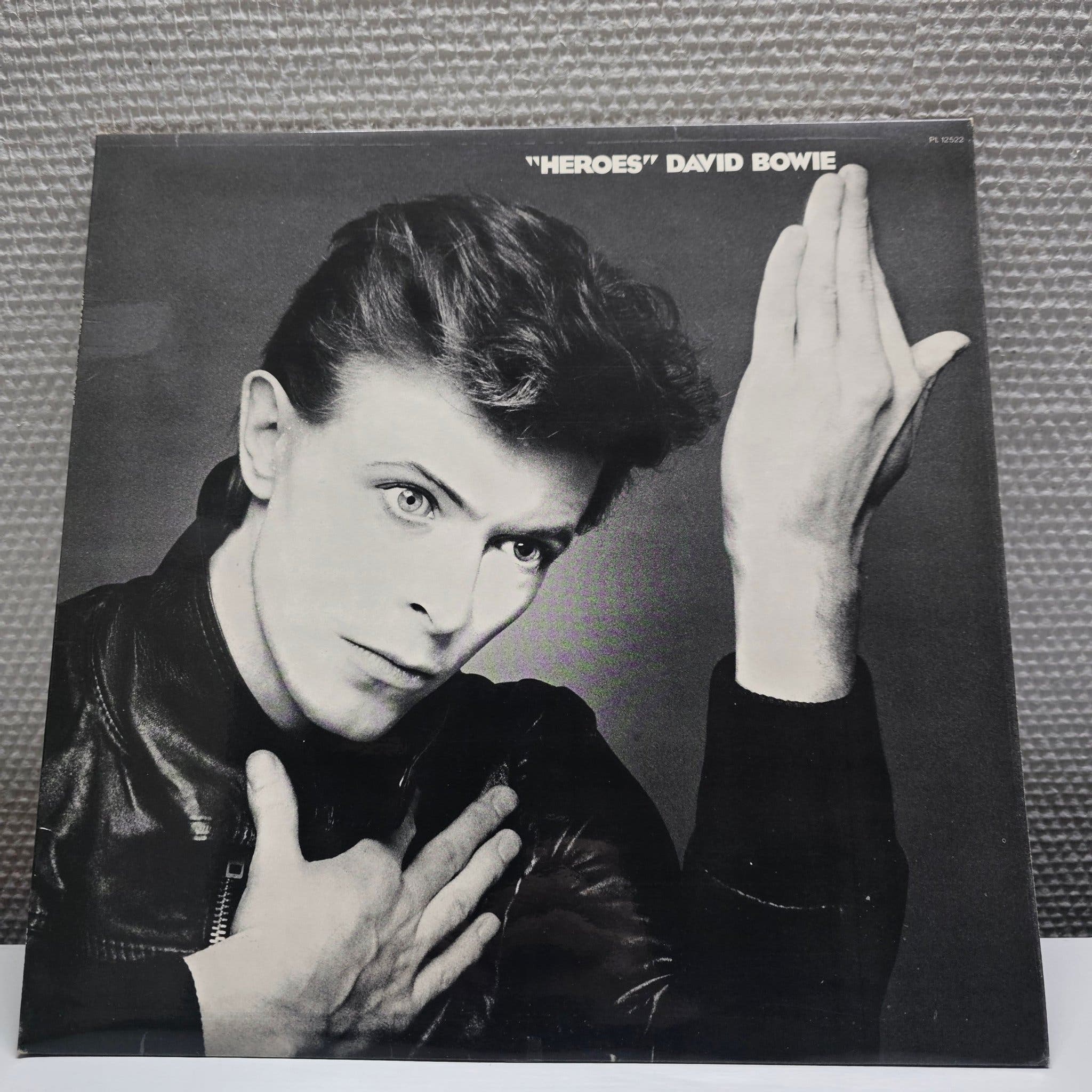 Se produkter som liknar David Bowie - "Heroes" (Vinyl) på Tradera ...
