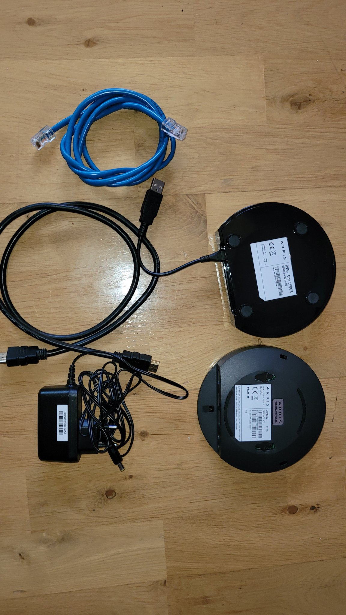 Arris DVR - One 500GB + Arris VIP4302 | Köp på Tradera (558375977)