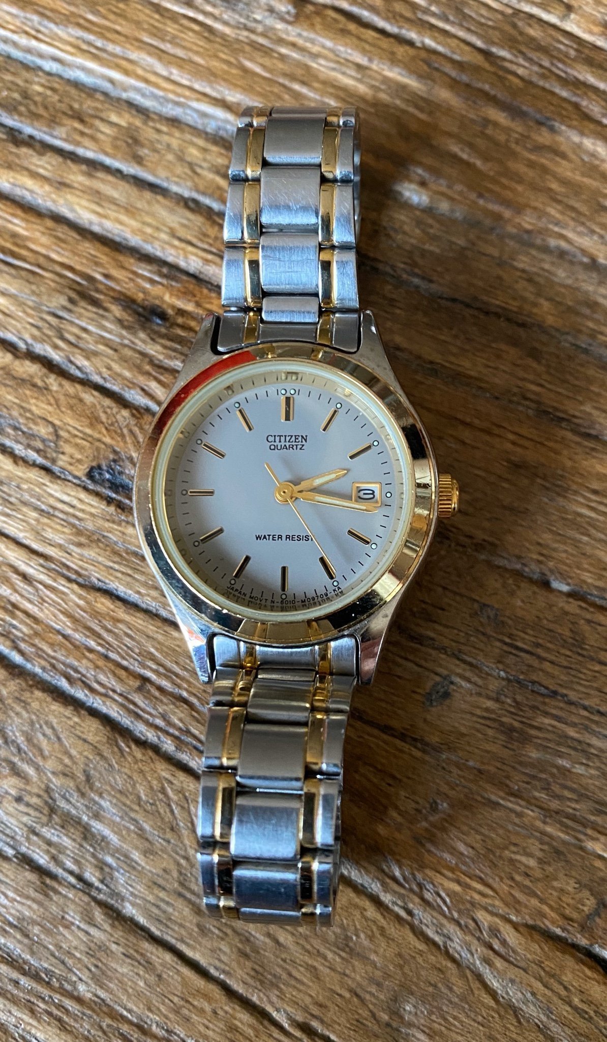 citizen quartz 200m