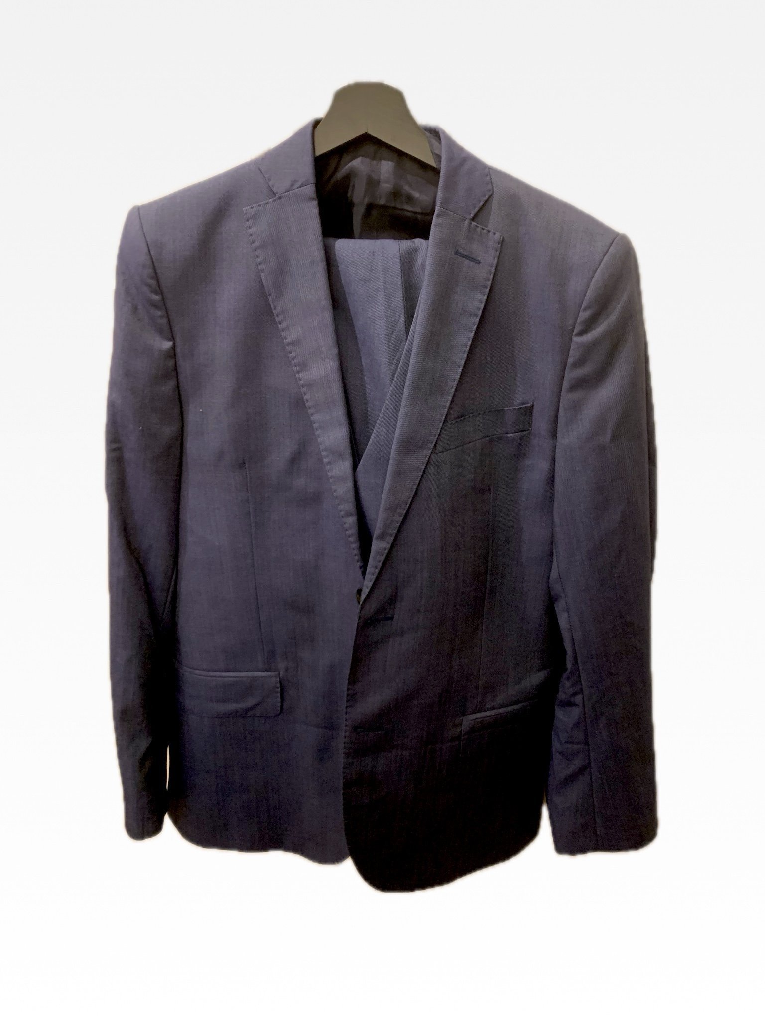 Se produkter som liknar J.Lindeberg kostym på Tradera (622064621)