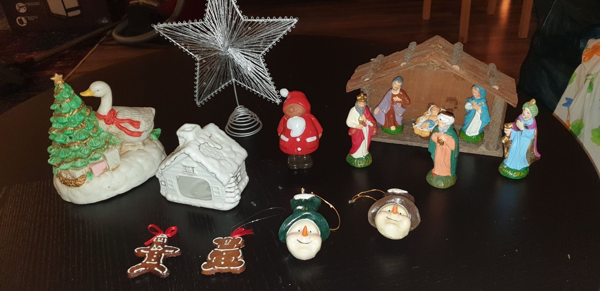 figurer julby julkyrka / krubba tomte julgrans.. Köp på Tradera