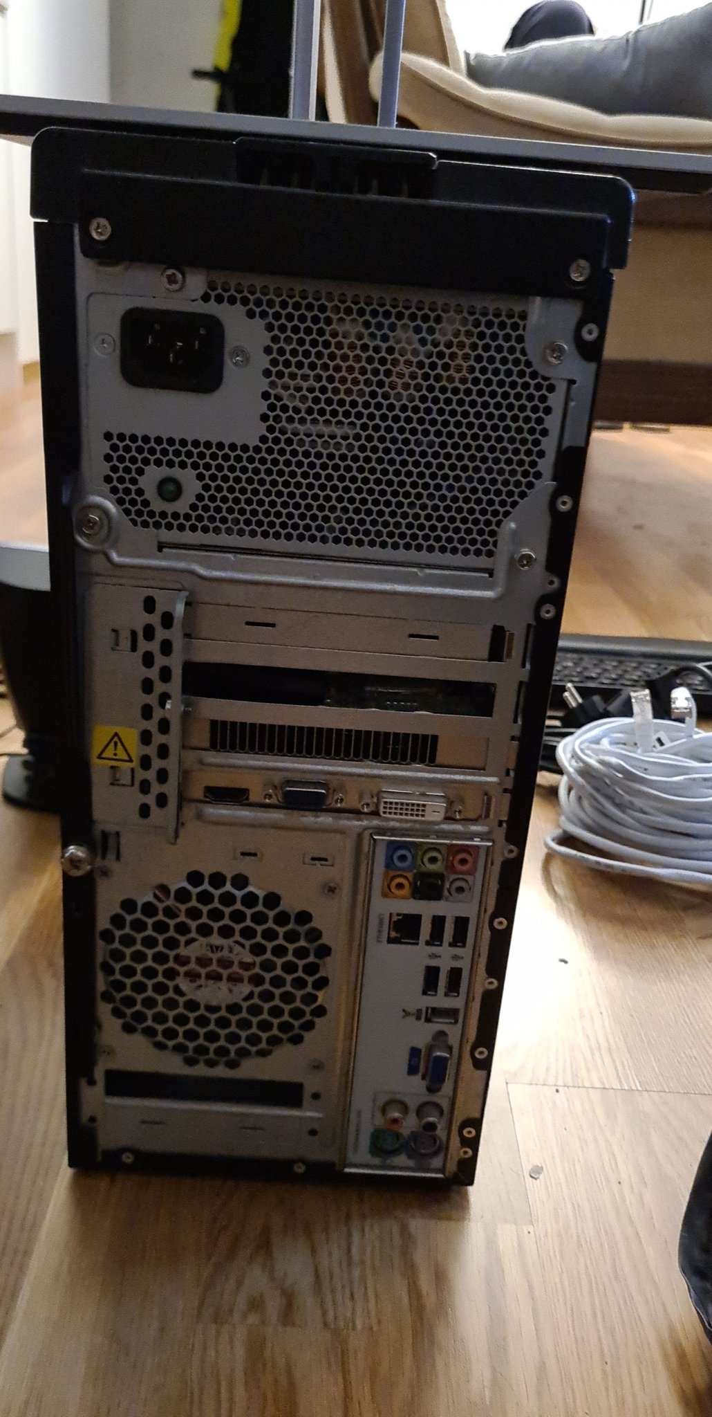 Komplet spel dator, Köp på Tradera (568236333)