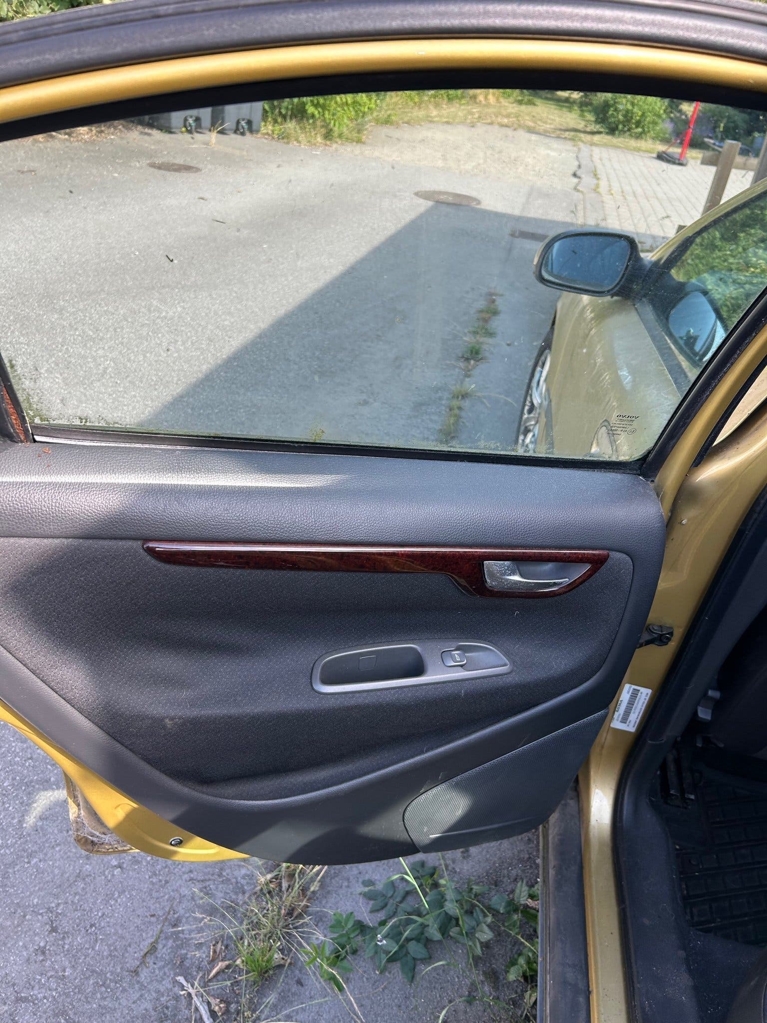 Volvo S60 2.4 Manual, 140hp, 2001