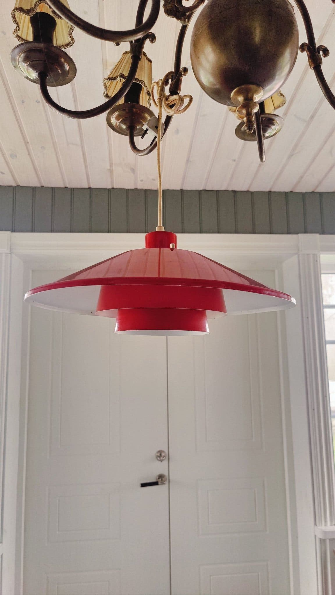 Se produkter som liknar Retro Vintage Röd Taklampa – .. på Tradera ...