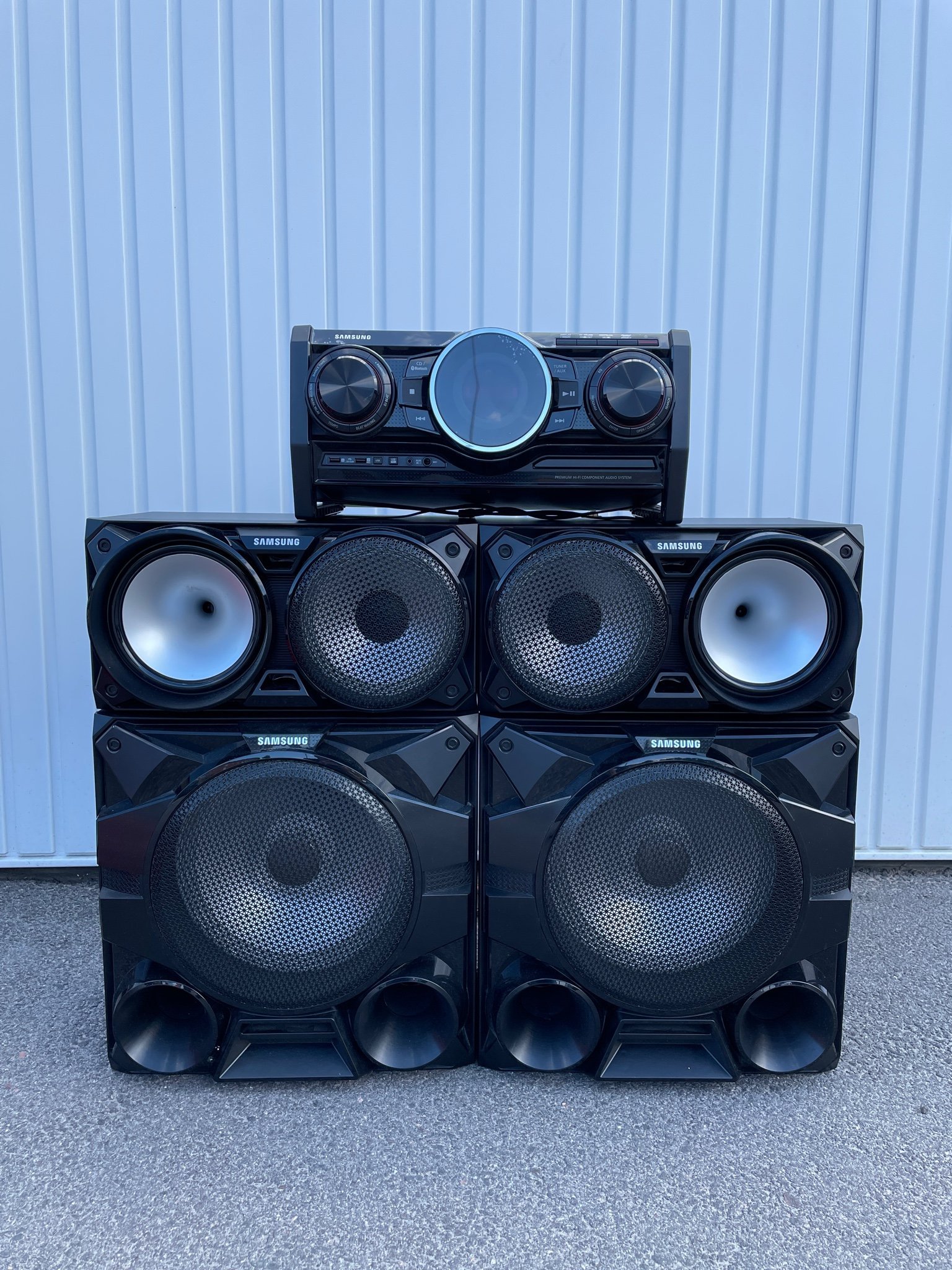 Se produkter som liknar Samsung MXHS7000 2300W Bluet.. på Tradera