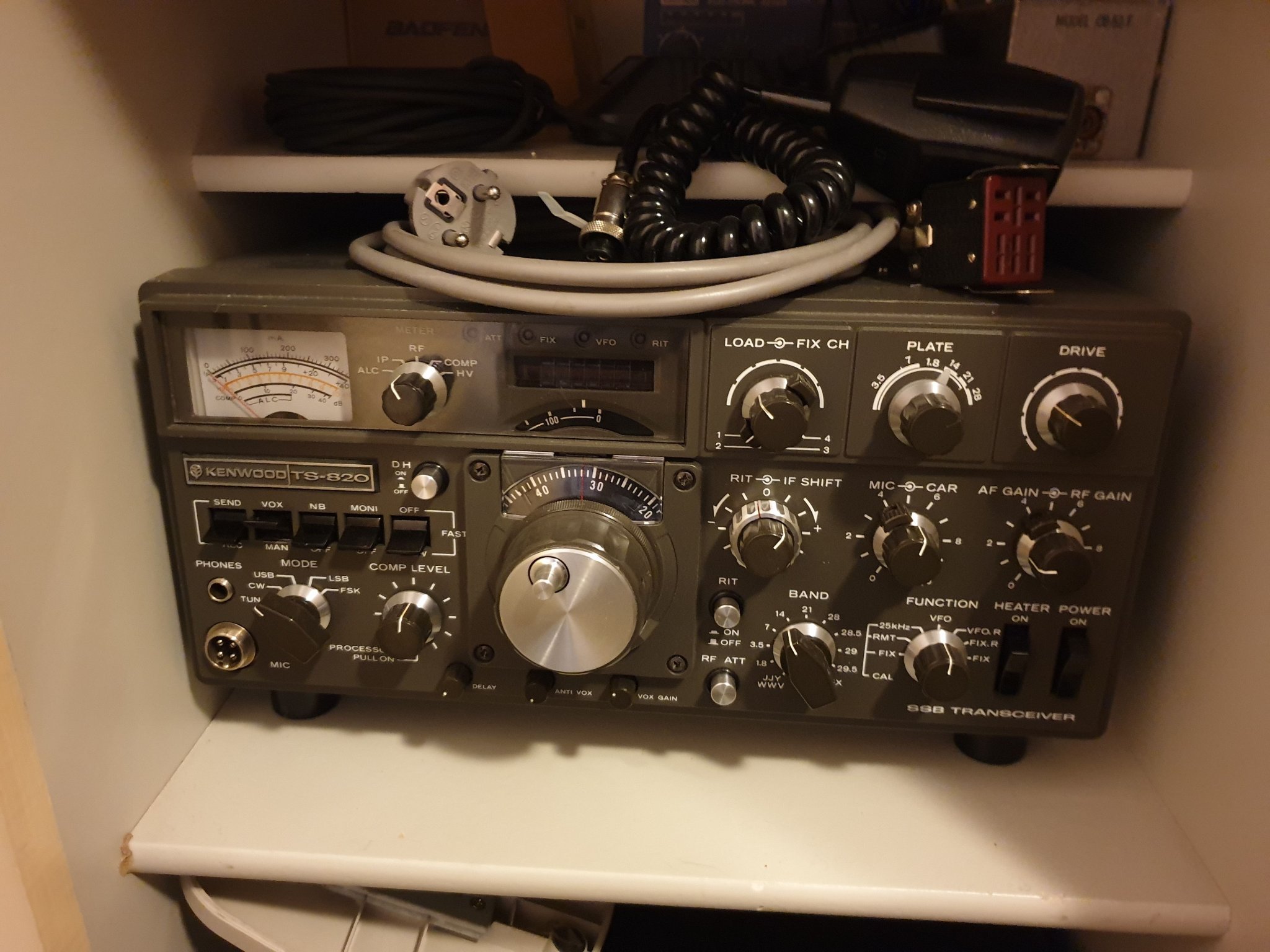 Kortvågstransceiver Kenwood TS 820 (378397599) ᐈ Köp på Tradera